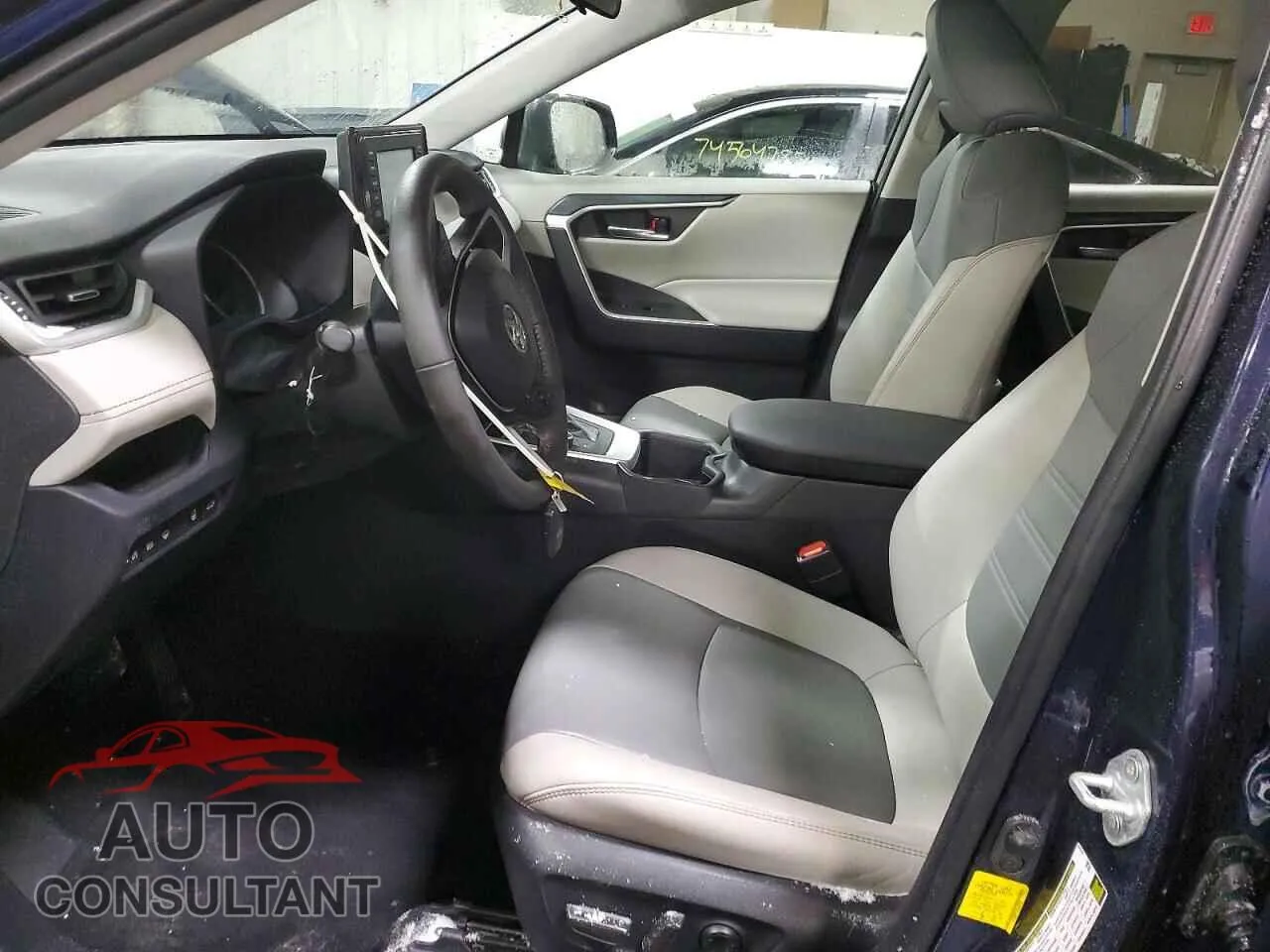 2022 TOYOTA RAV4 Damaged VIN 4T3B6RFVXNU096706 – exterior detail