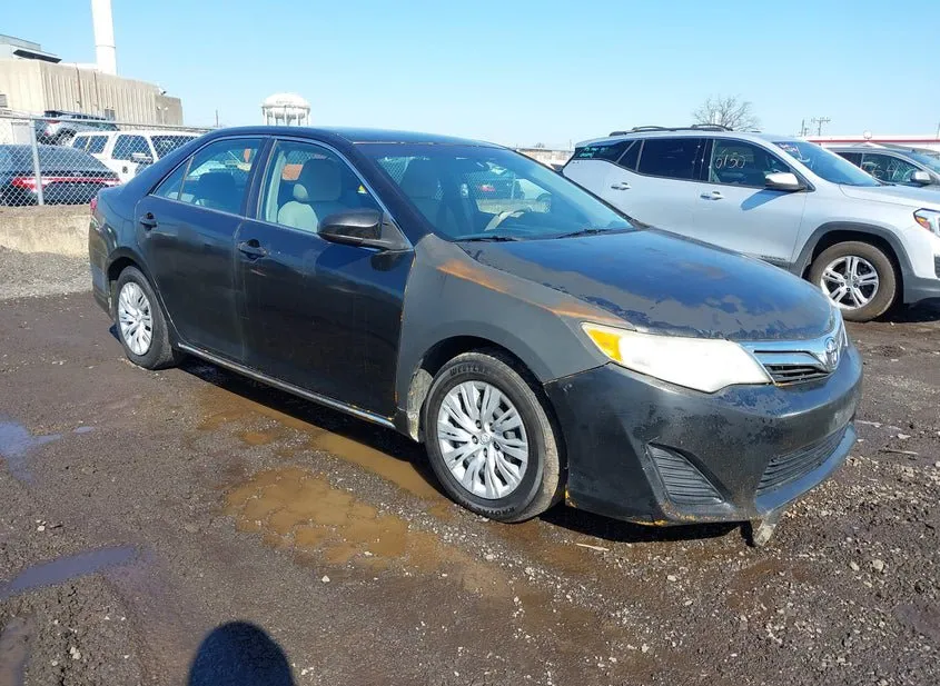 2014 TOYOTA Camry Used VIN 4T4BF1FK3ER400321 – exterior detail