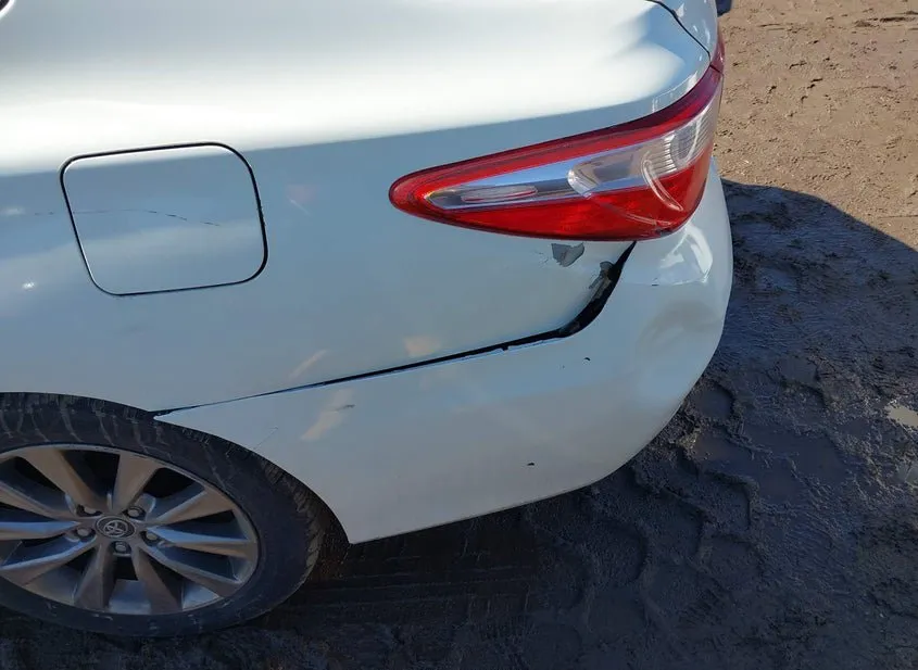 2015 TOYOTA Camry Used VIN 4T4BF1FK8FR487859 – side profile