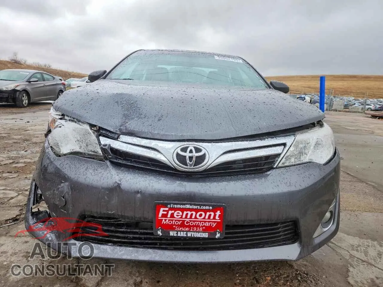 2014 TOYOTA CAMRY Damaged VIN 4T4BF1FKXER348220 – interior seats