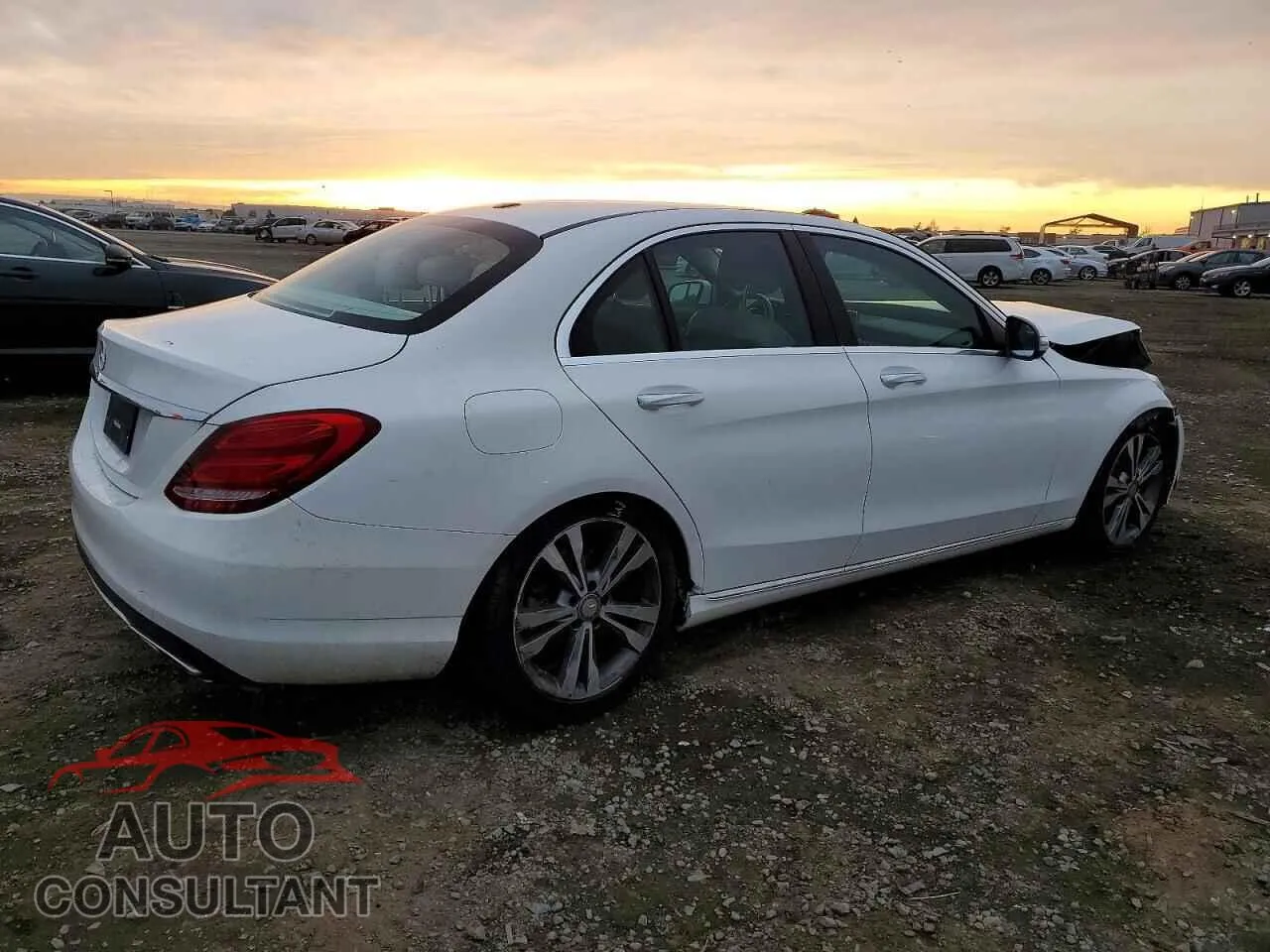 2015 MERCEDES-BENZ C-CLASS Damaged VIN 55SWF4JB3FU057639 – side profile 2015 MERCEDES-BENZ C-CLASS Damaged VIN 55SWF4JB3FU057639 – side profile
