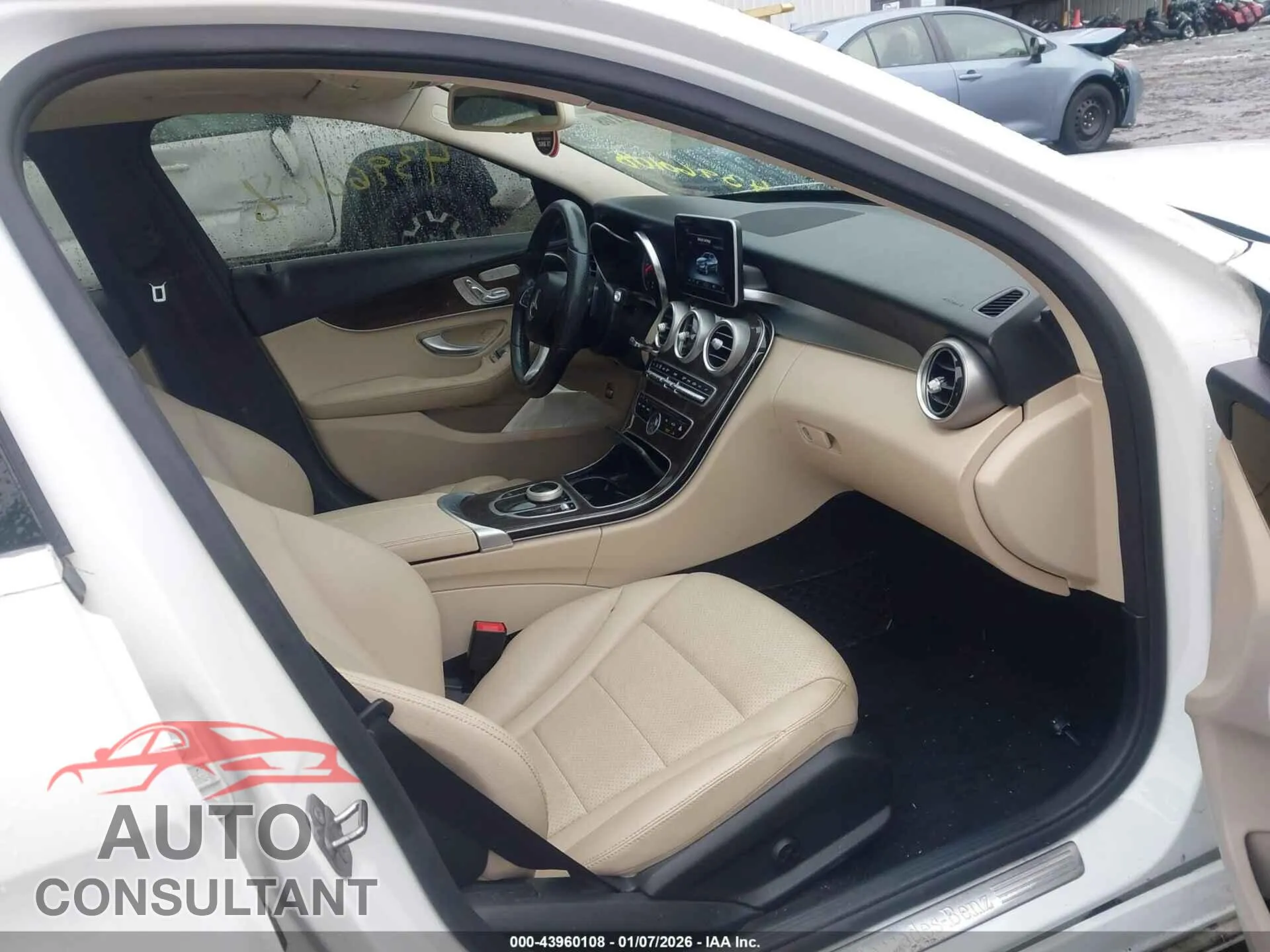 2017 MERCEDES-BENZ C 300 Damaged VIN 55SWF4KB7HU206023 – interior seats