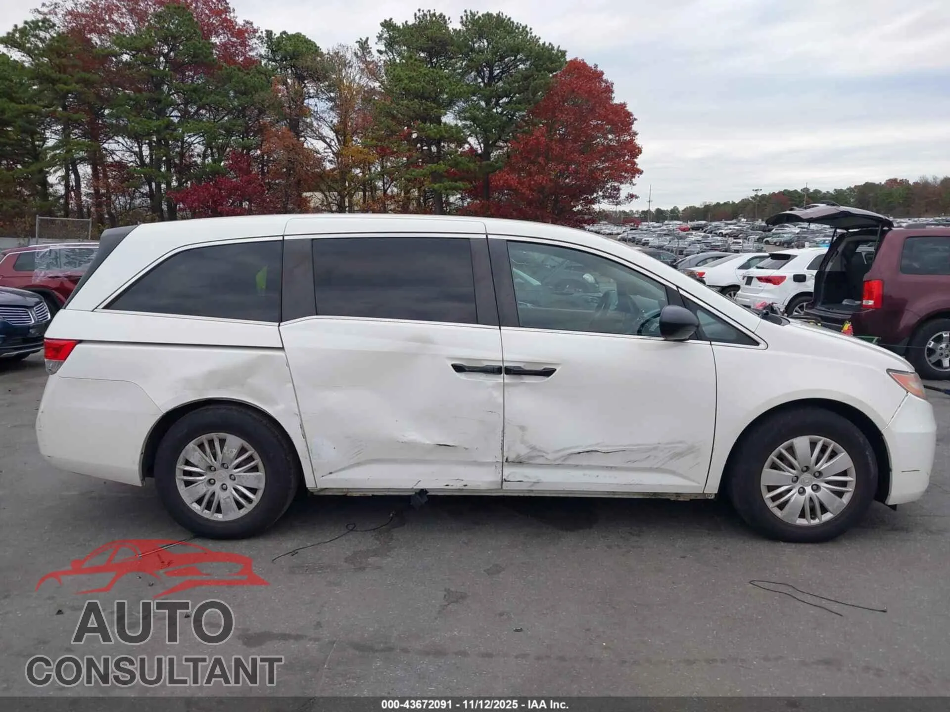 2014 HONDA ODYSSEY Damaged VIN 5FNRL5H2XEB003093 – engine bay