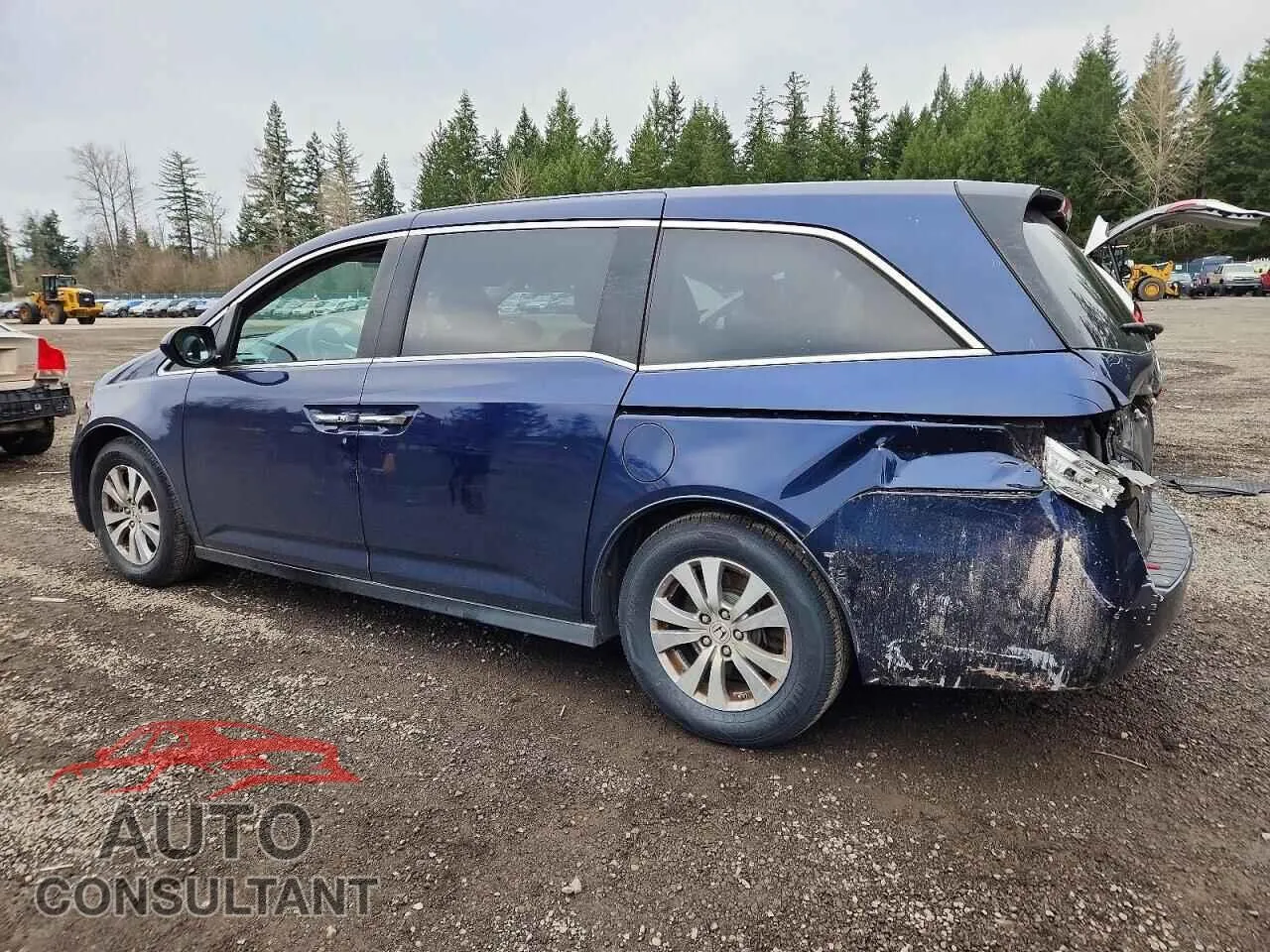 2016 HONDA ODYSSEY Damaged VIN 5FNRL5H31GB103188 – rear exterior