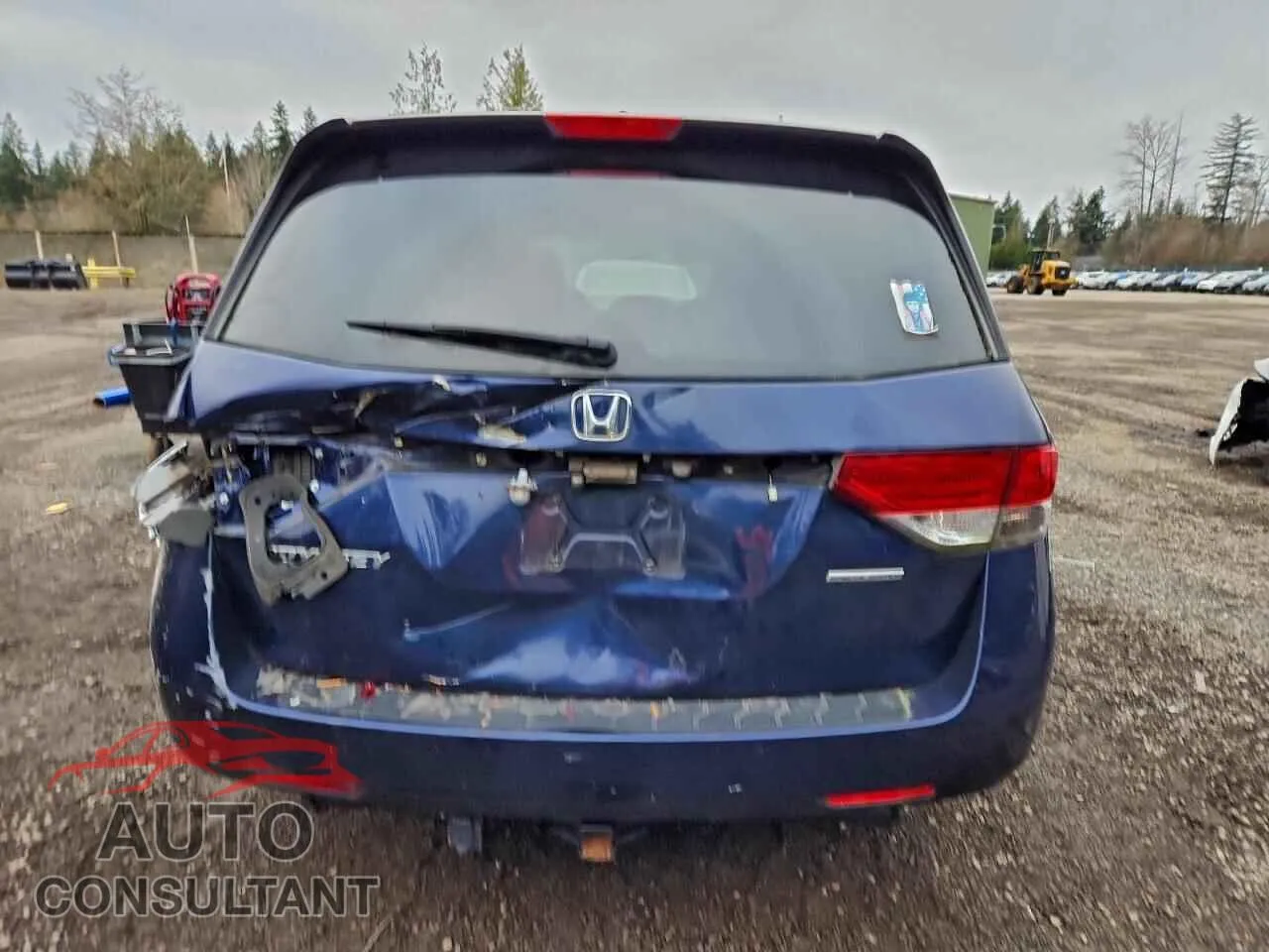 2016 HONDA ODYSSEY Damaged VIN 5FNRL5H31GB103188 – engine bay