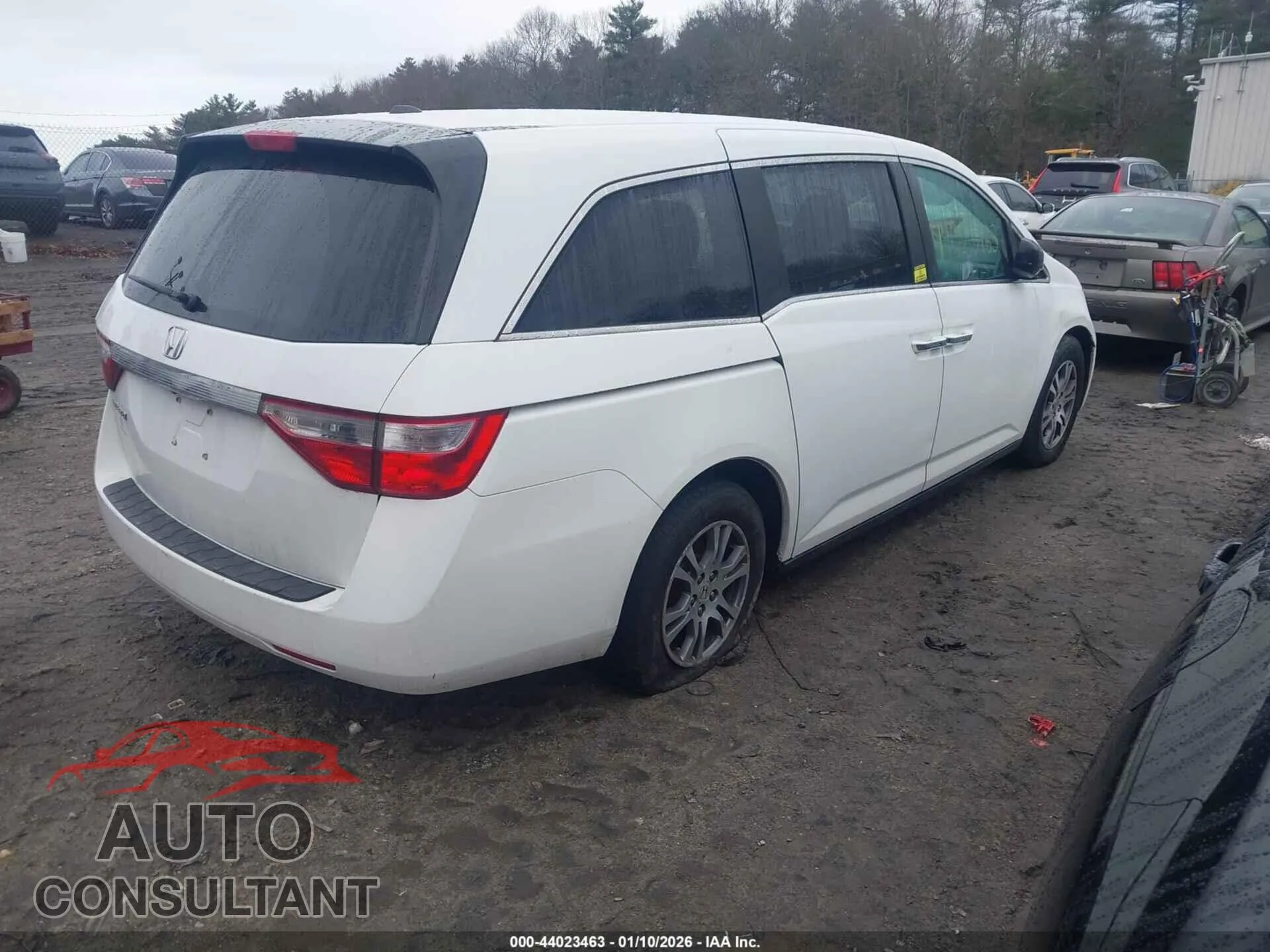 2012 HONDA ODYSSEY Damaged VIN 5FNRL5H62CB032362 – dashboard