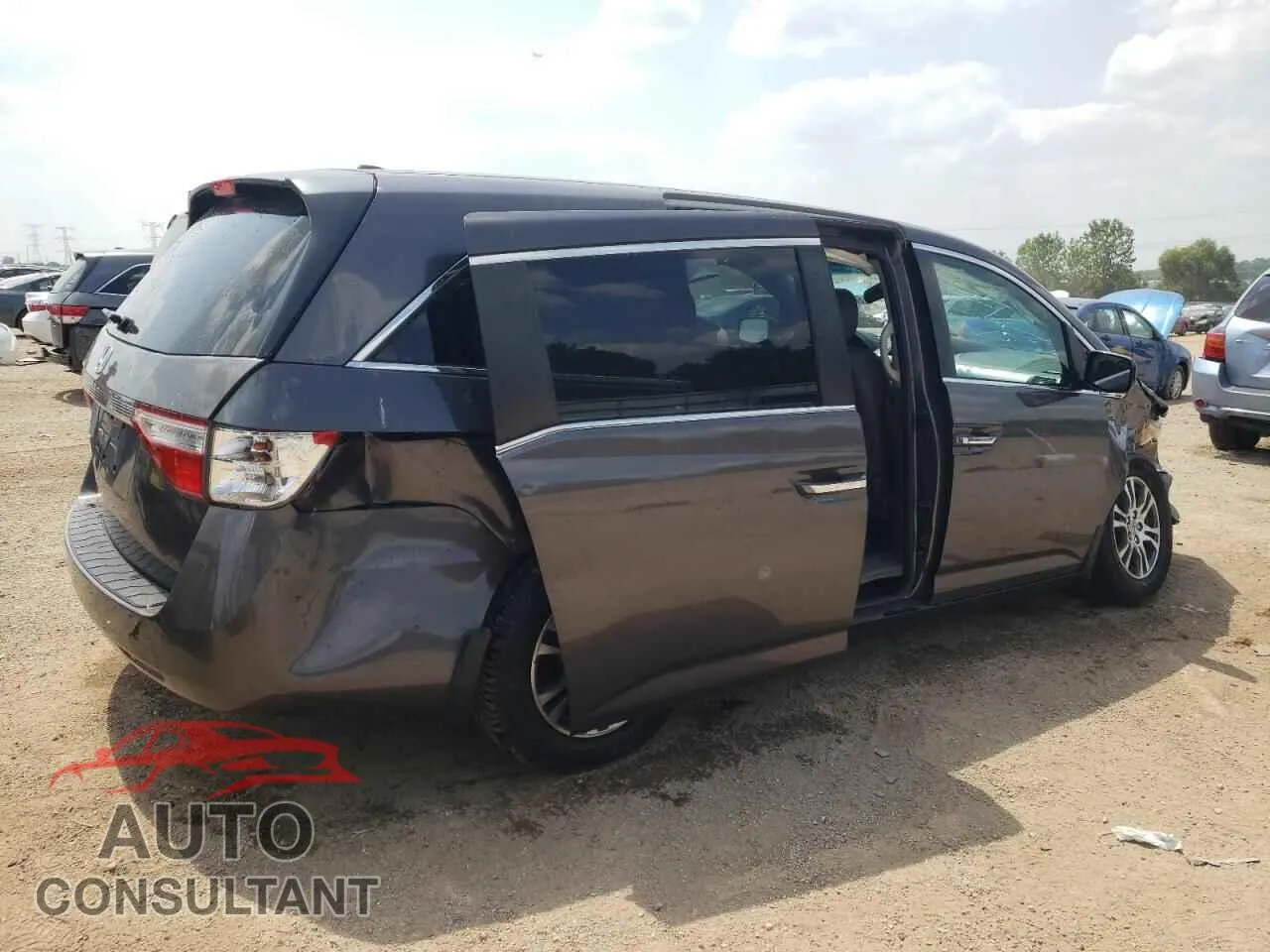 2011 HONDA All Models Damaged VIN 5FNRL5H64BB045726 – side profile 2011 HONDA All Models Damaged VIN 5FNRL5H64BB045726 – side profile