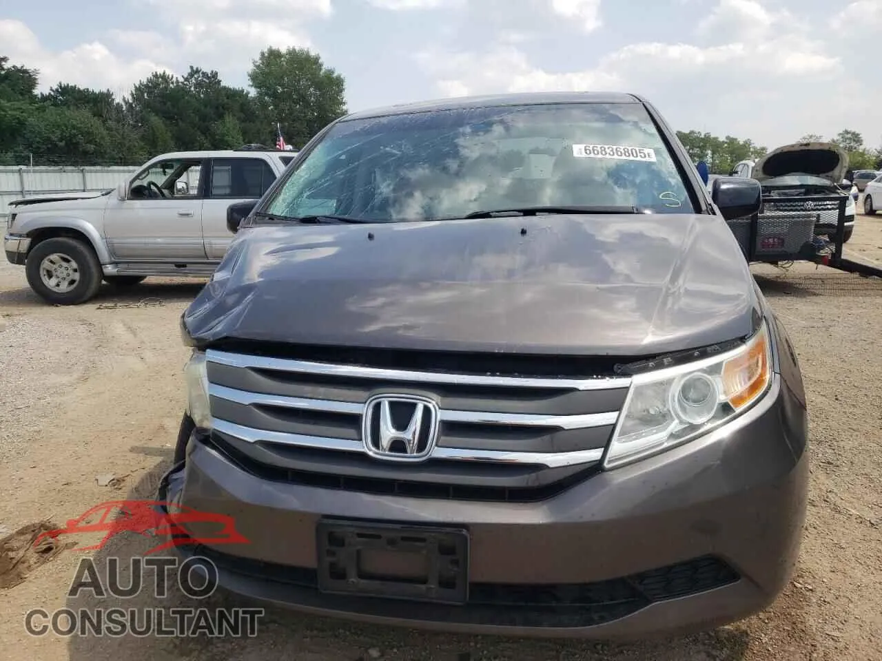 2011 HONDA All Models Damaged VIN 5FNRL5H64BB045726 – interior seats 2011 HONDA All Models Damaged VIN 5FNRL5H64BB045726 – interior seats