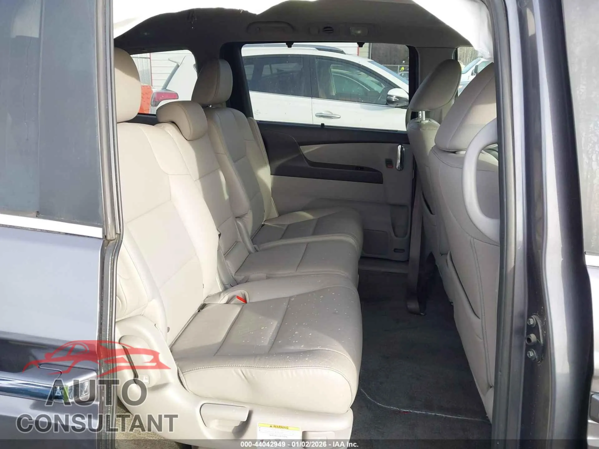 2015 HONDA ODYSSEY Damaged VIN 5FNRL5H6XFB061628 – undercarriage