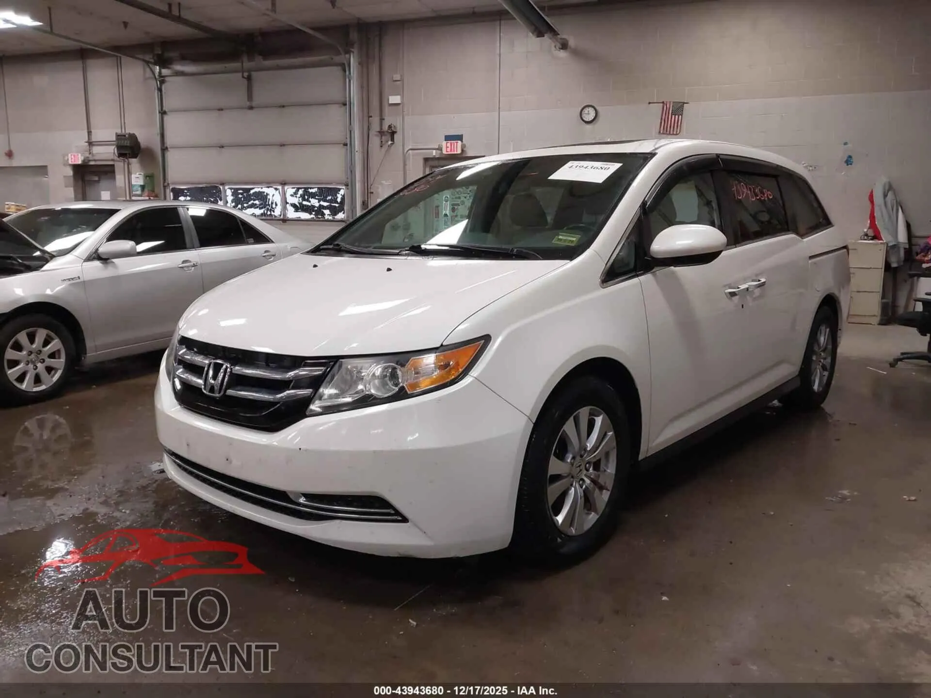 2015 HONDA ODYSSEY Damaged VIN 5FNRL5H6XFB068370 – rear exterior
