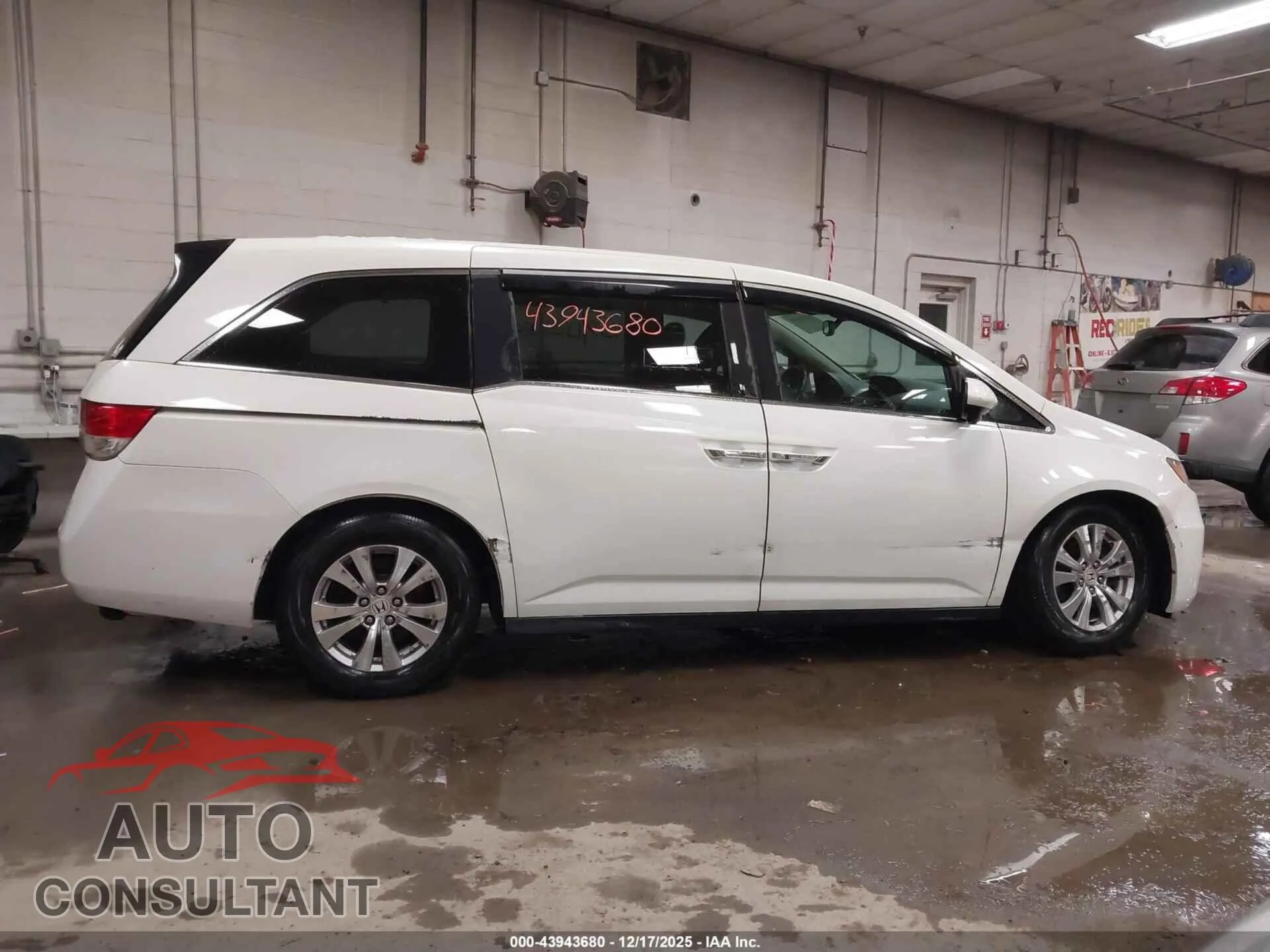 2015 HONDA ODYSSEY Damaged VIN 5FNRL5H6XFB068370 – photo 13
