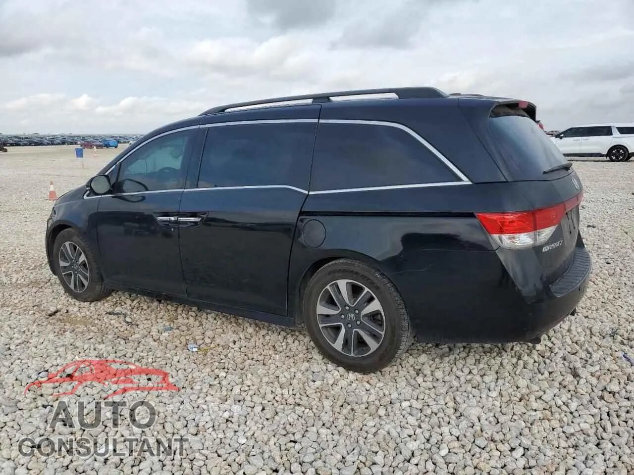 2016 HONDA ODYSSEY Damaged VIN 5FNRL5H99GB073880 – rear exterior