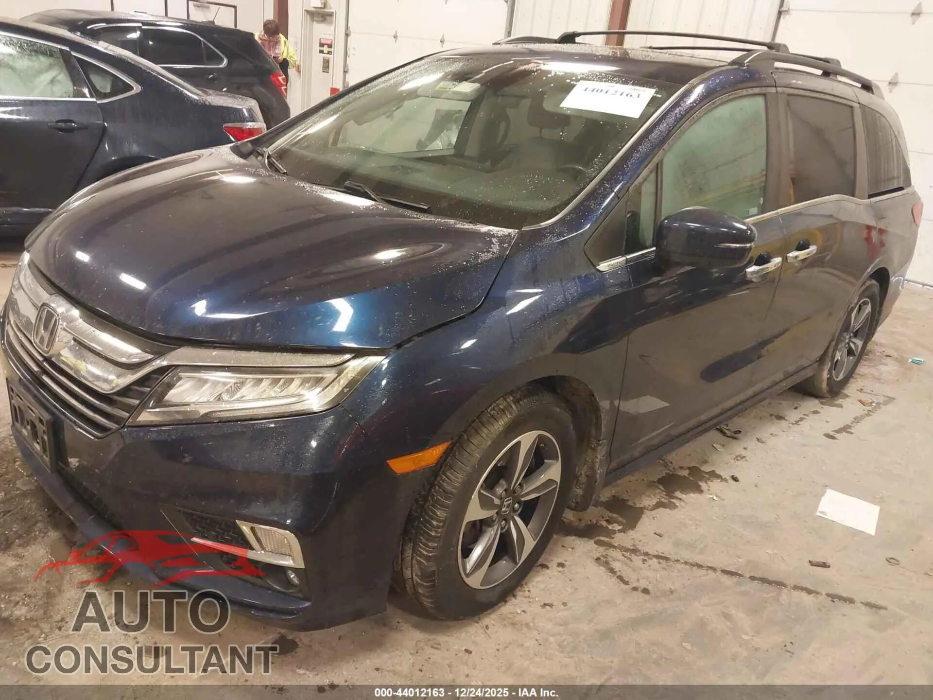 2019 HONDA ODYSSEY Damaged VIN 5FNRL6H82KB027149 – rear exterior