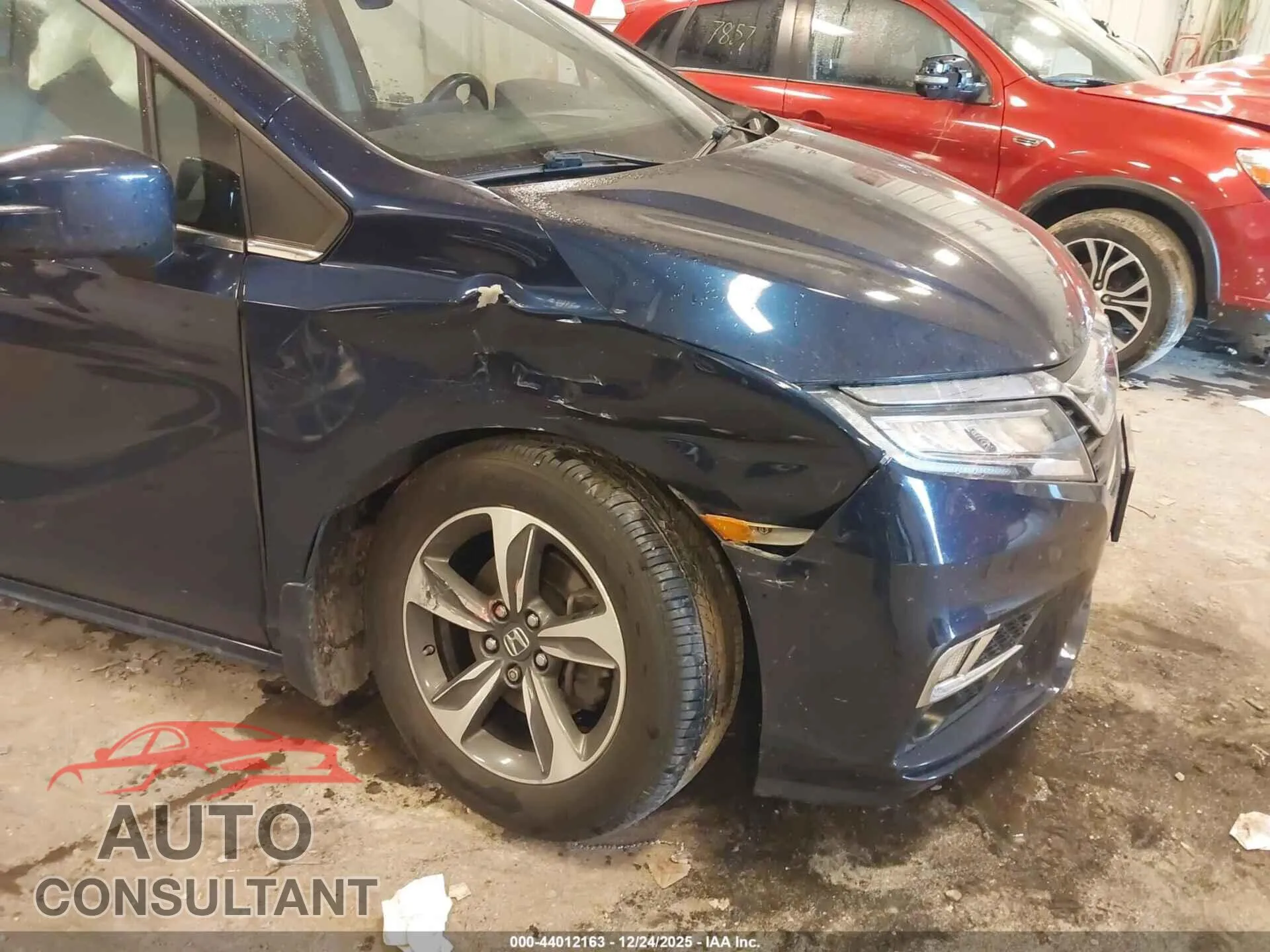 2019 HONDA ODYSSEY Damaged VIN 5FNRL6H82KB027149 – engine bay