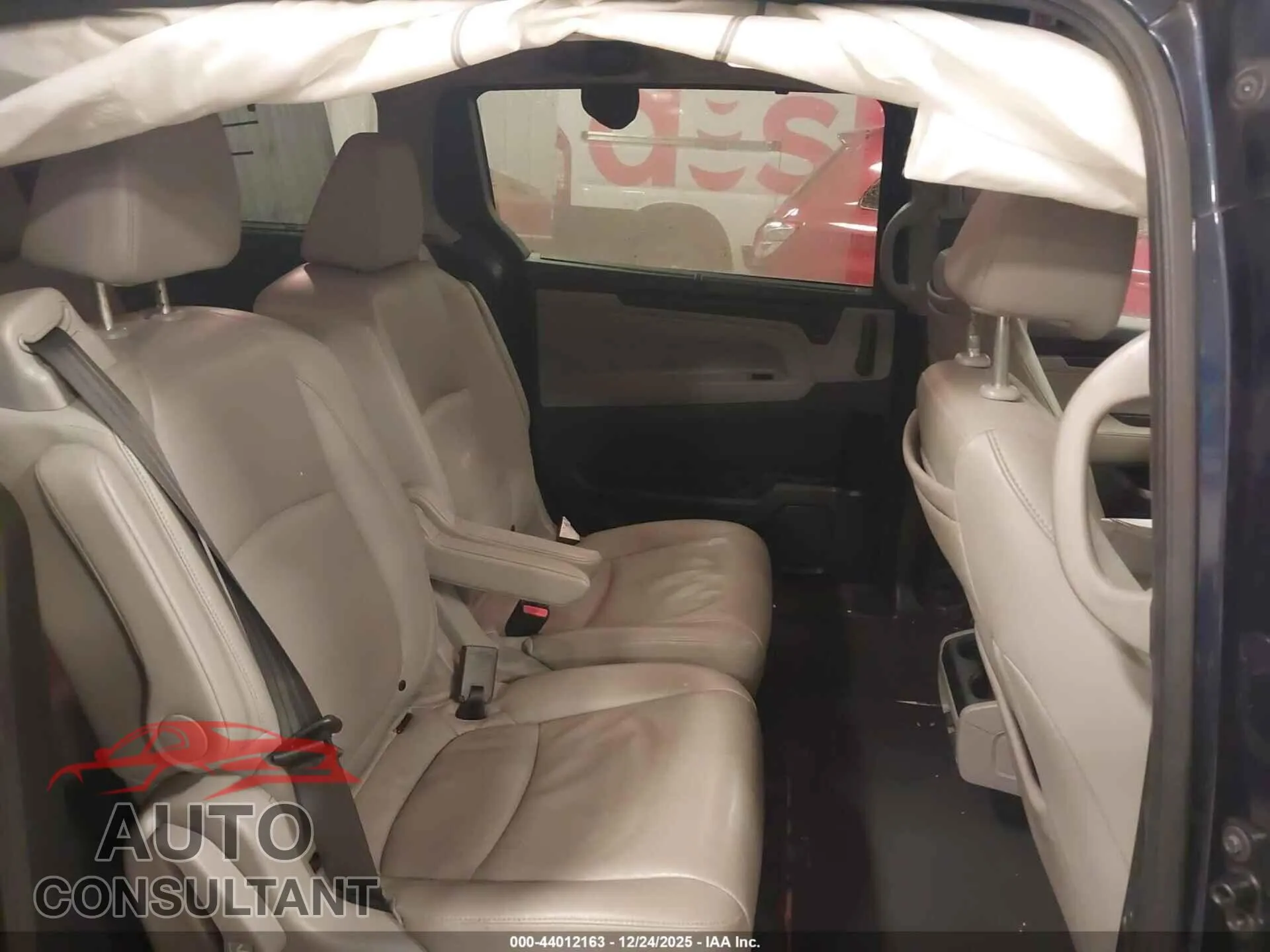 2019 HONDA ODYSSEY Damaged VIN 5FNRL6H82KB027149 – undercarriage