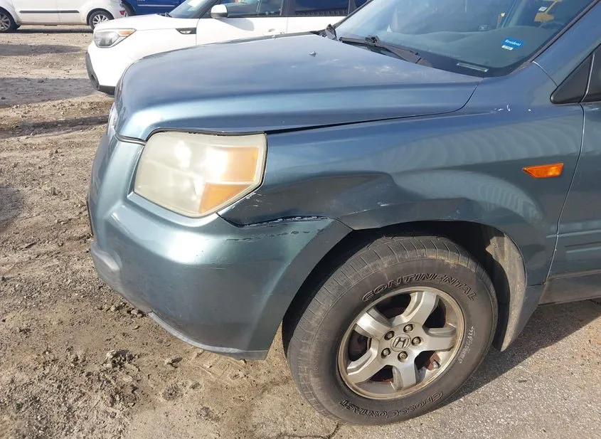 2006 HONDA Pilot Used VIN 5FNYF284X6B049222 – trunk area