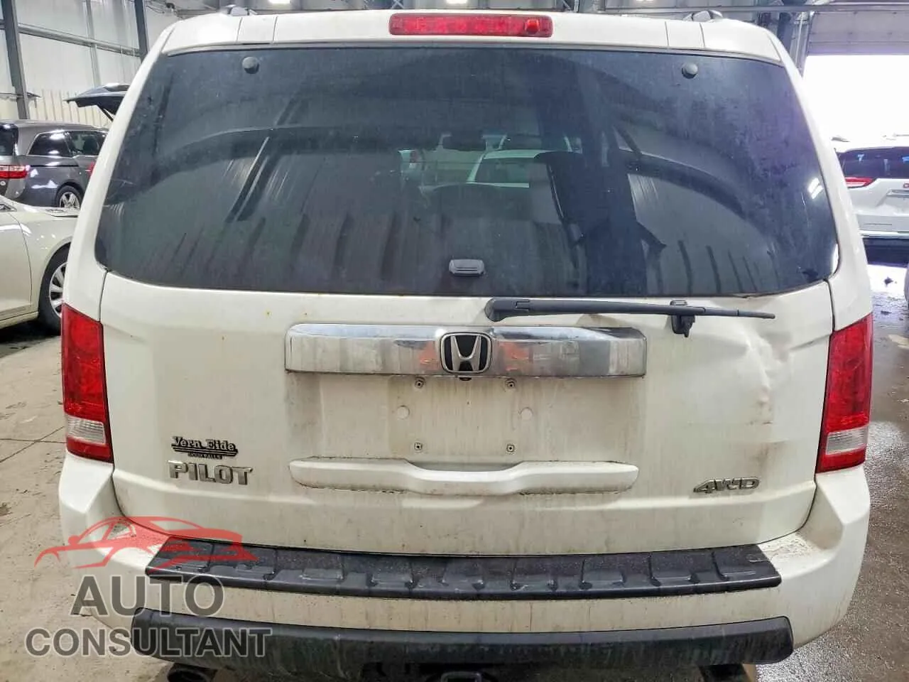 2009 HONDA PILOT Damaged VIN 5FNYF48529B035064 – engine bay