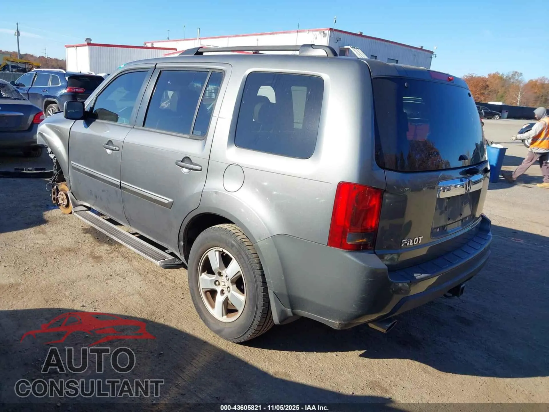 2009 HONDA PILOT Damaged VIN 5FNYF48569B000981 – side profile