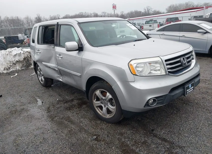 2015 HONDA Pilot Used VIN 5FNYF4H43FB027865 – interior seats