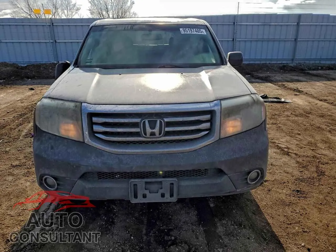 2014 HONDA PILOT Damaged VIN 5FNYF4H5XEB013906 – interior seats