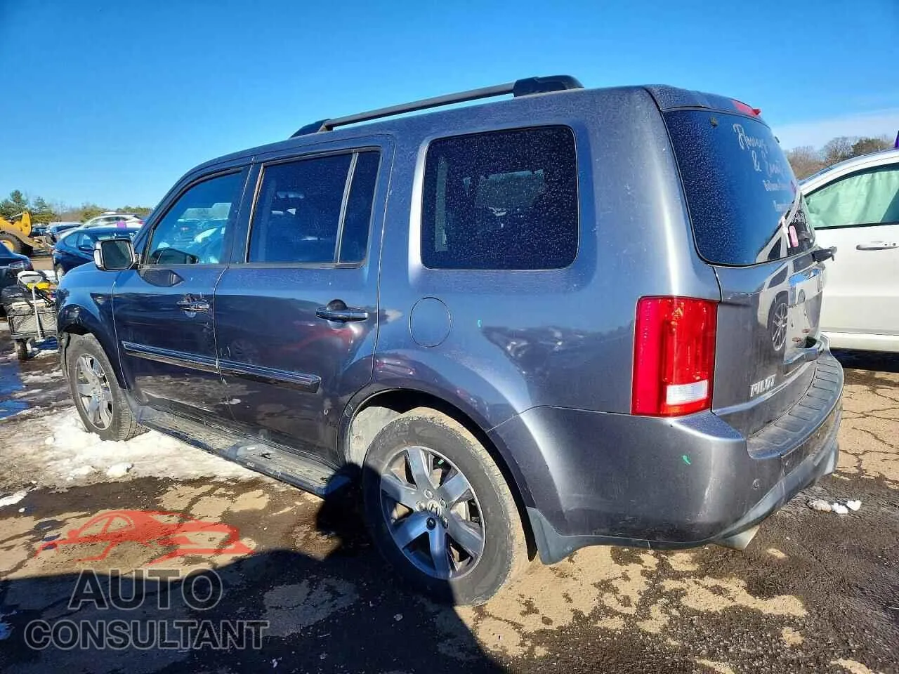 2012 HONDA PILOT Damaged VIN 5FNYF4H93CB010944 – rear exterior