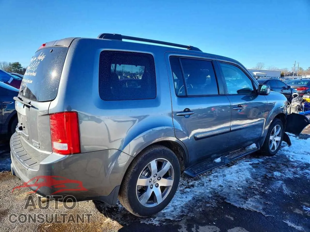 2012 HONDA PILOT Damaged VIN 5FNYF4H93CB010944 – side profile