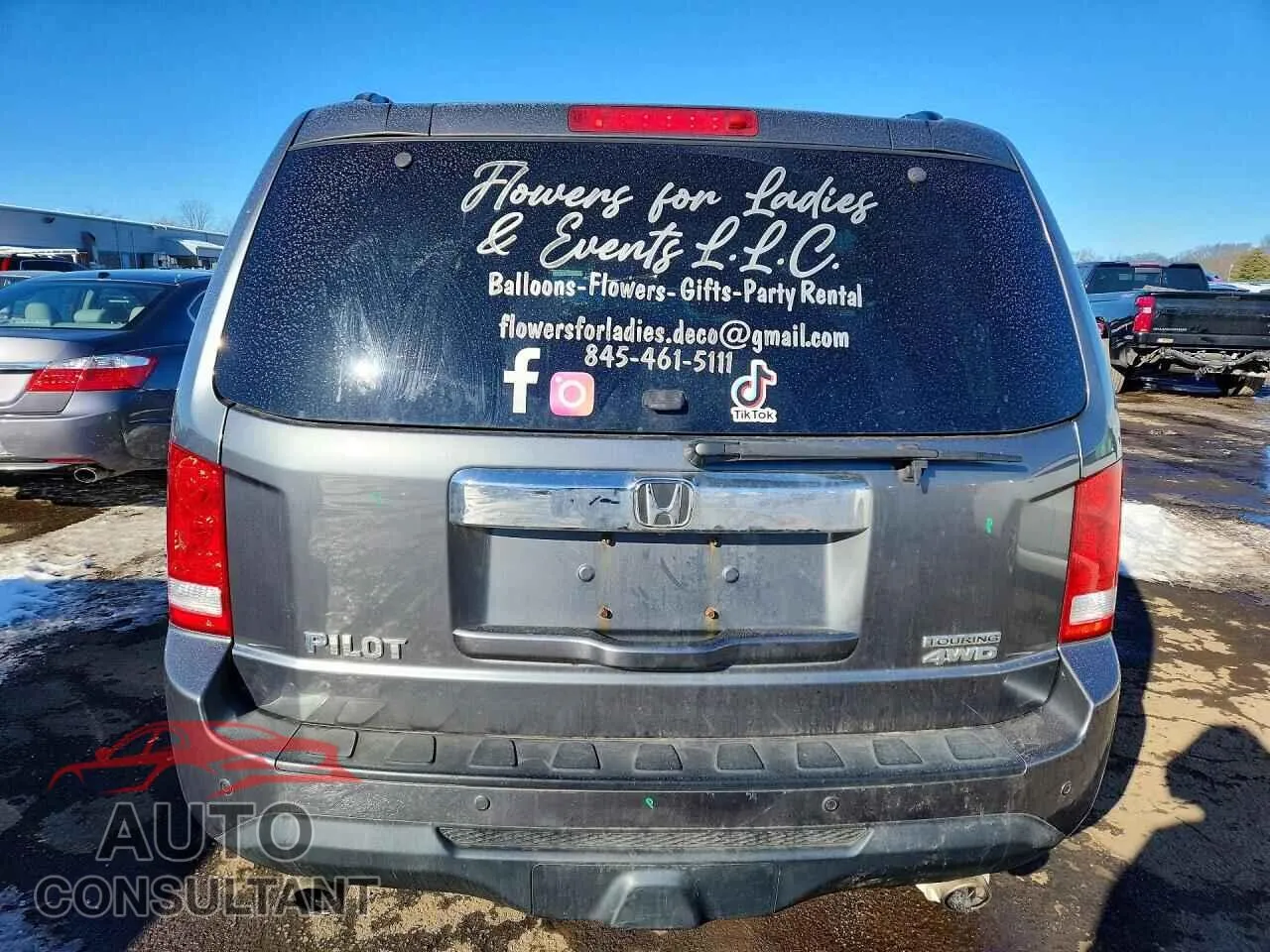 2012 HONDA PILOT Damaged VIN 5FNYF4H93CB010944 – engine bay