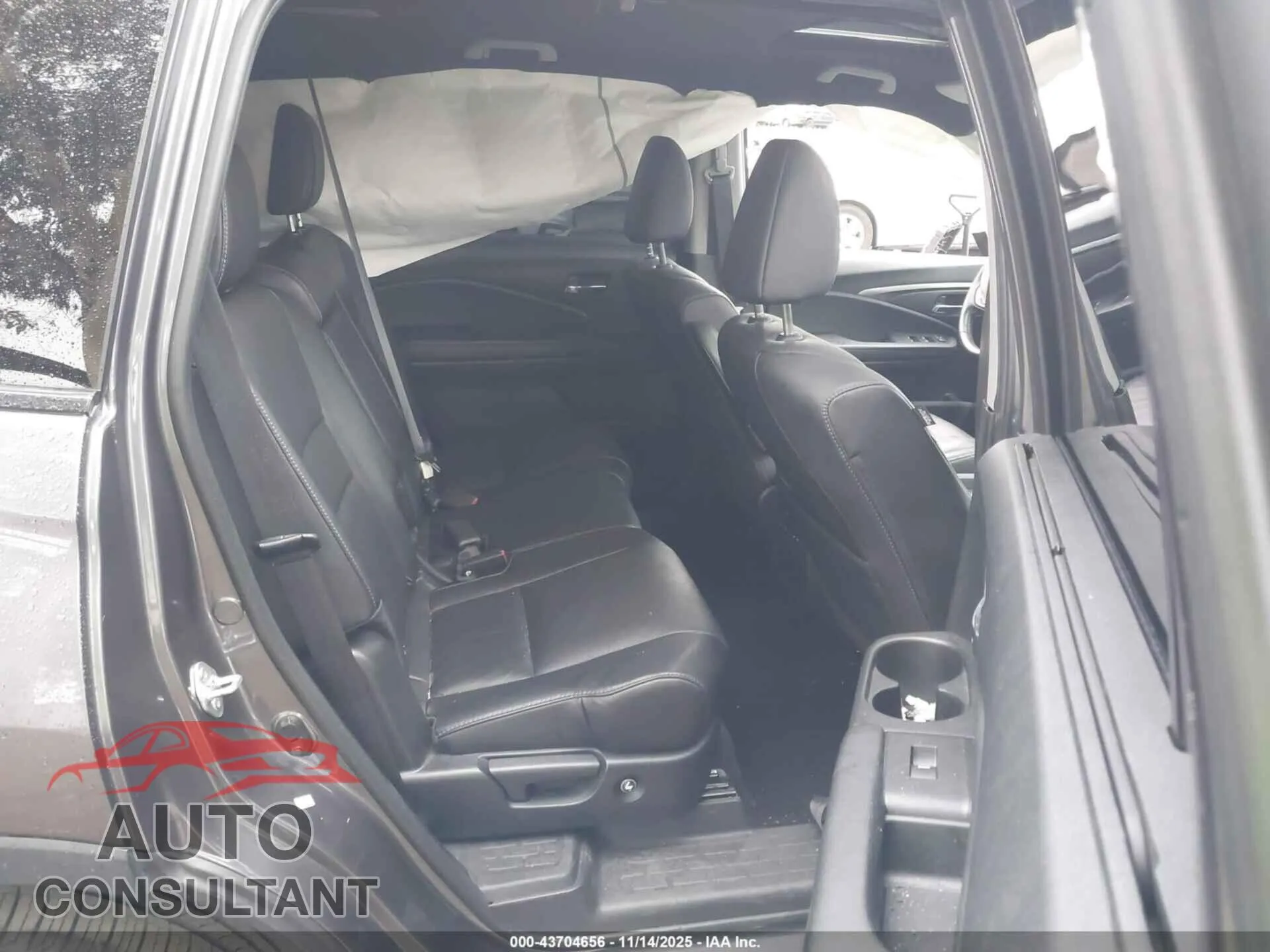 2021 HONDA PILOT Damaged VIN 5FNYF5H23MB047213 – undercarriage