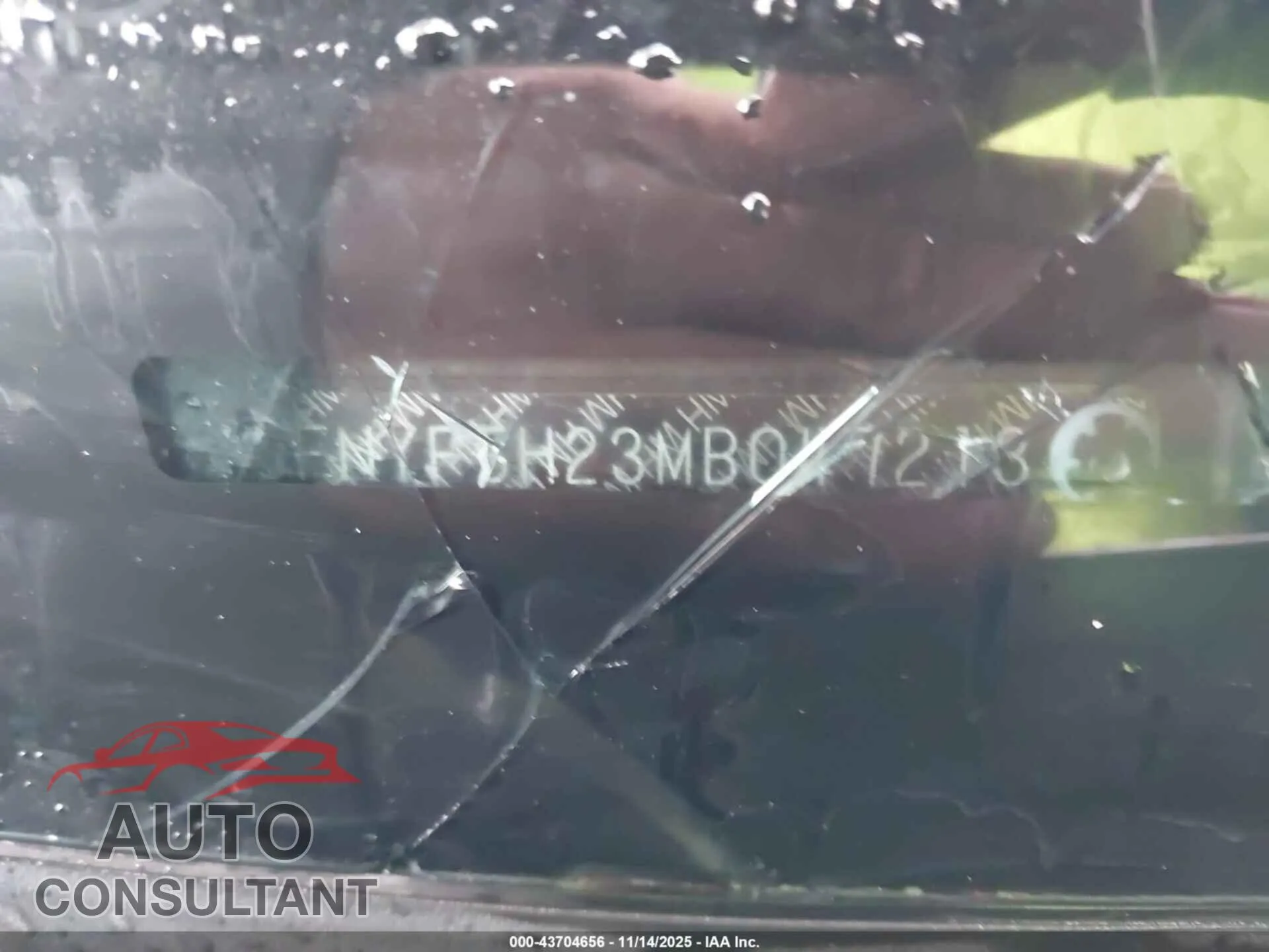 2021 HONDA PILOT Damaged VIN 5FNYF5H23MB047213 – trunk area