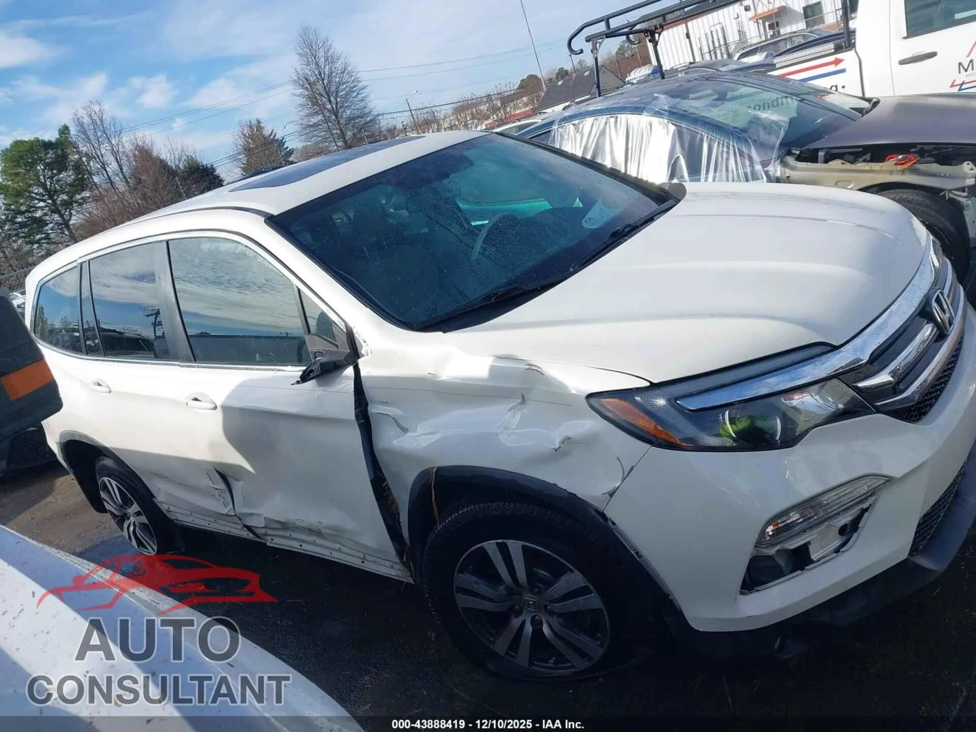 2018 HONDA PILOT Damaged VIN 5FNYF5H59JB002136 – photo 13