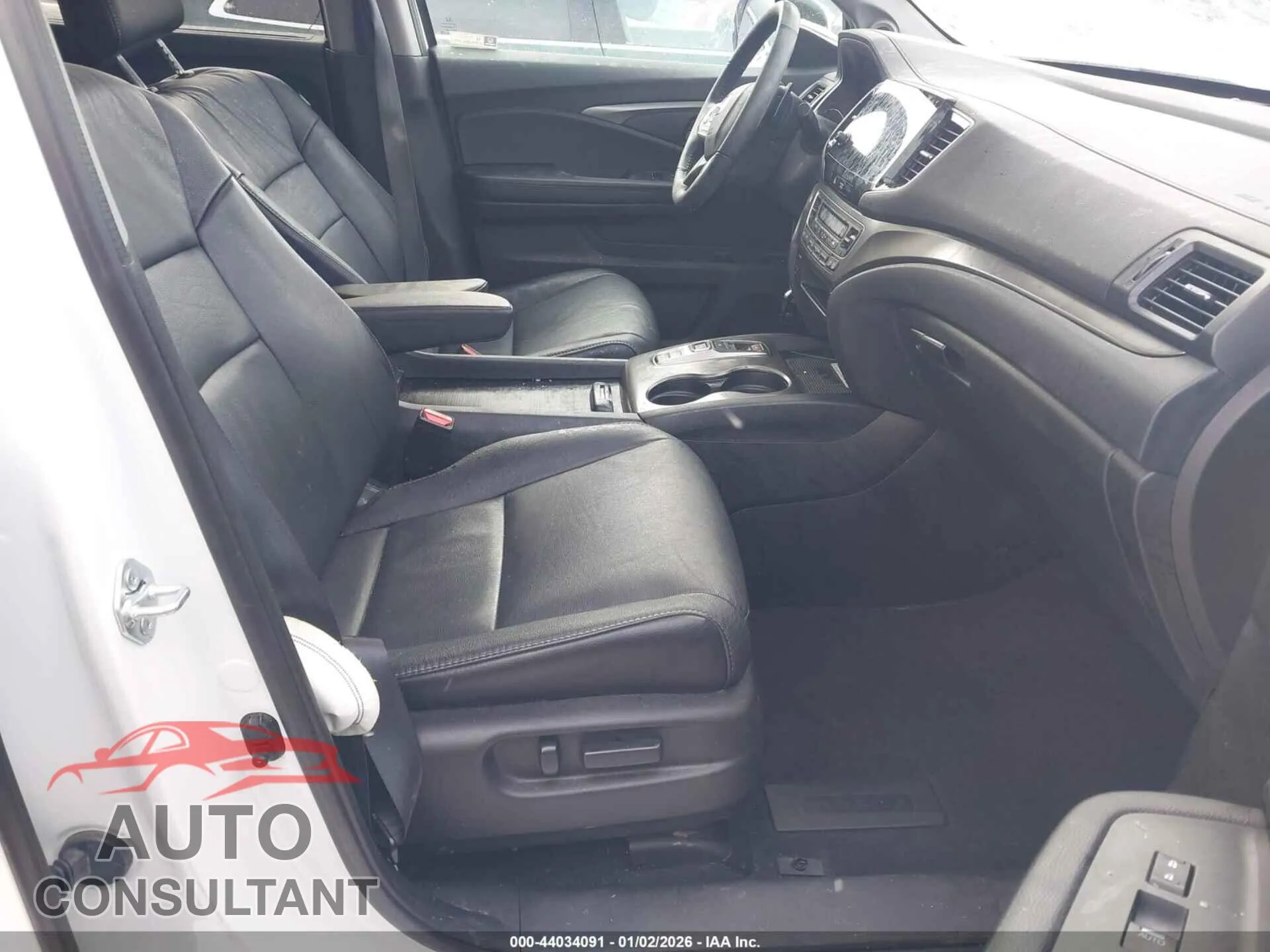 2022 HONDA PILOT Damaged VIN 5FNYF6H20NB049802 – interior seats