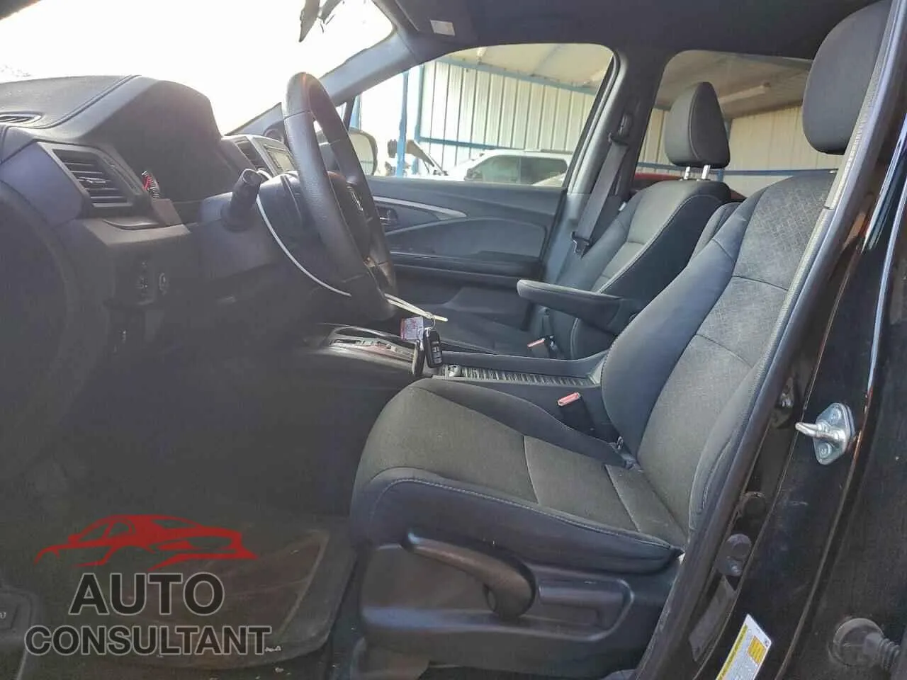 2019 HONDA PASSPORT Damaged VIN 5FNYF7H22KB008038 – exterior detail