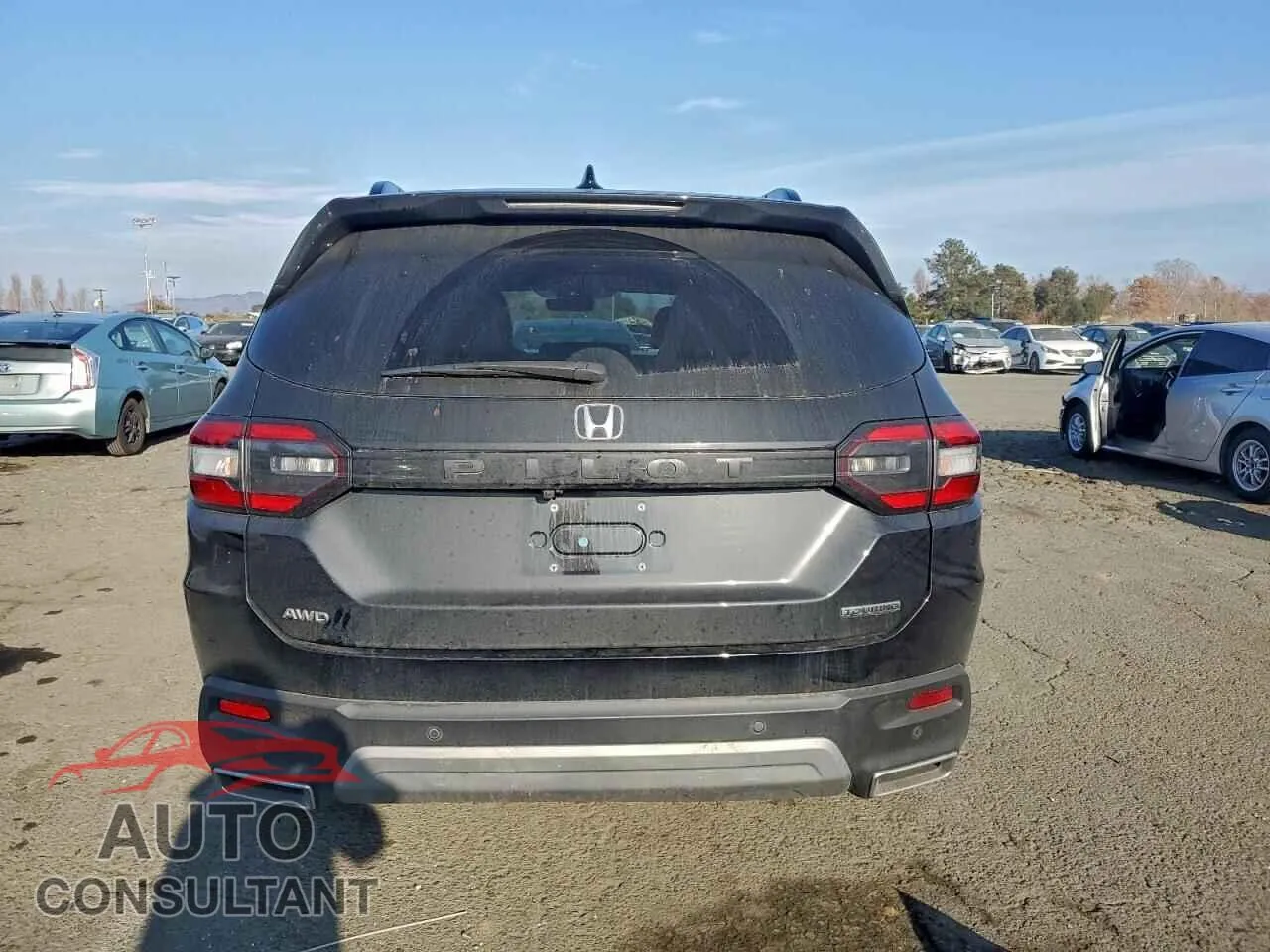 2024 HONDA PILOT Damaged VIN 5FNYG1H74RB004024 – engine bay