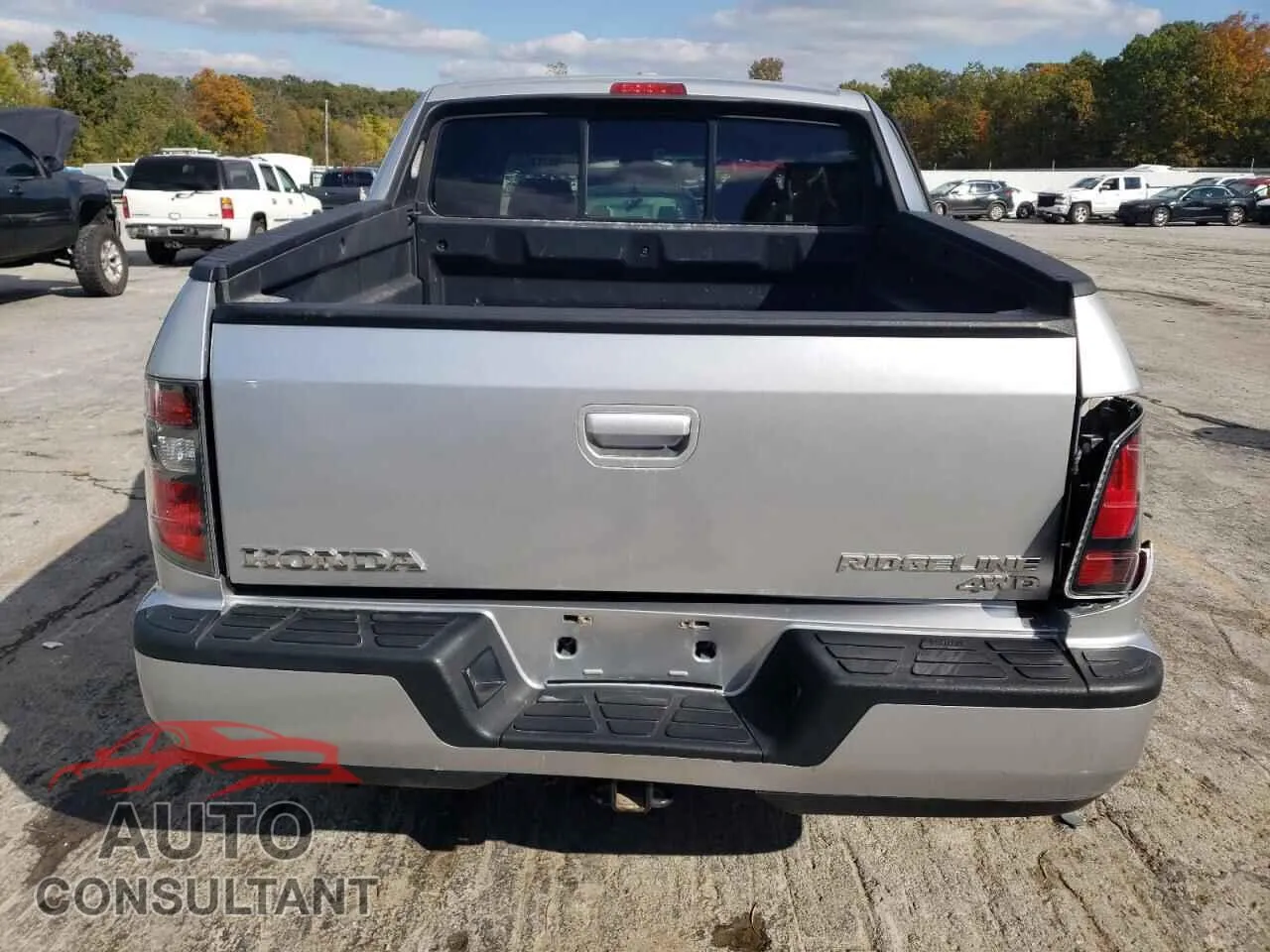 2012 HONDA RIDGELINE Damaged VIN 5FPYK1F52CB002626 – engine bay