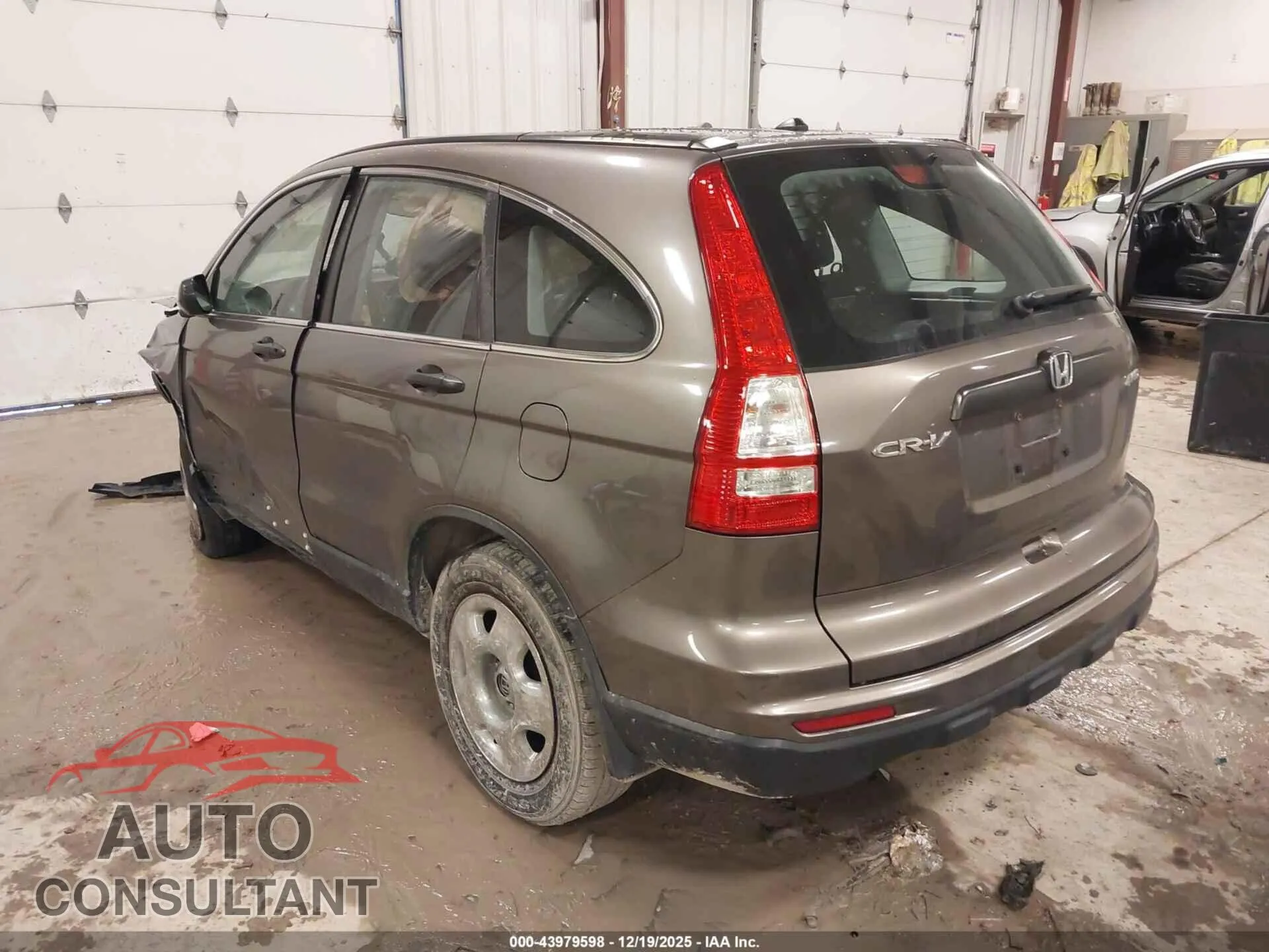 2010 HONDA CR-V Damaged VIN 5J6RE4H33AL055325 – side profile 2010 HONDA CR-V Damaged VIN 5J6RE4H33AL055325 – side profile