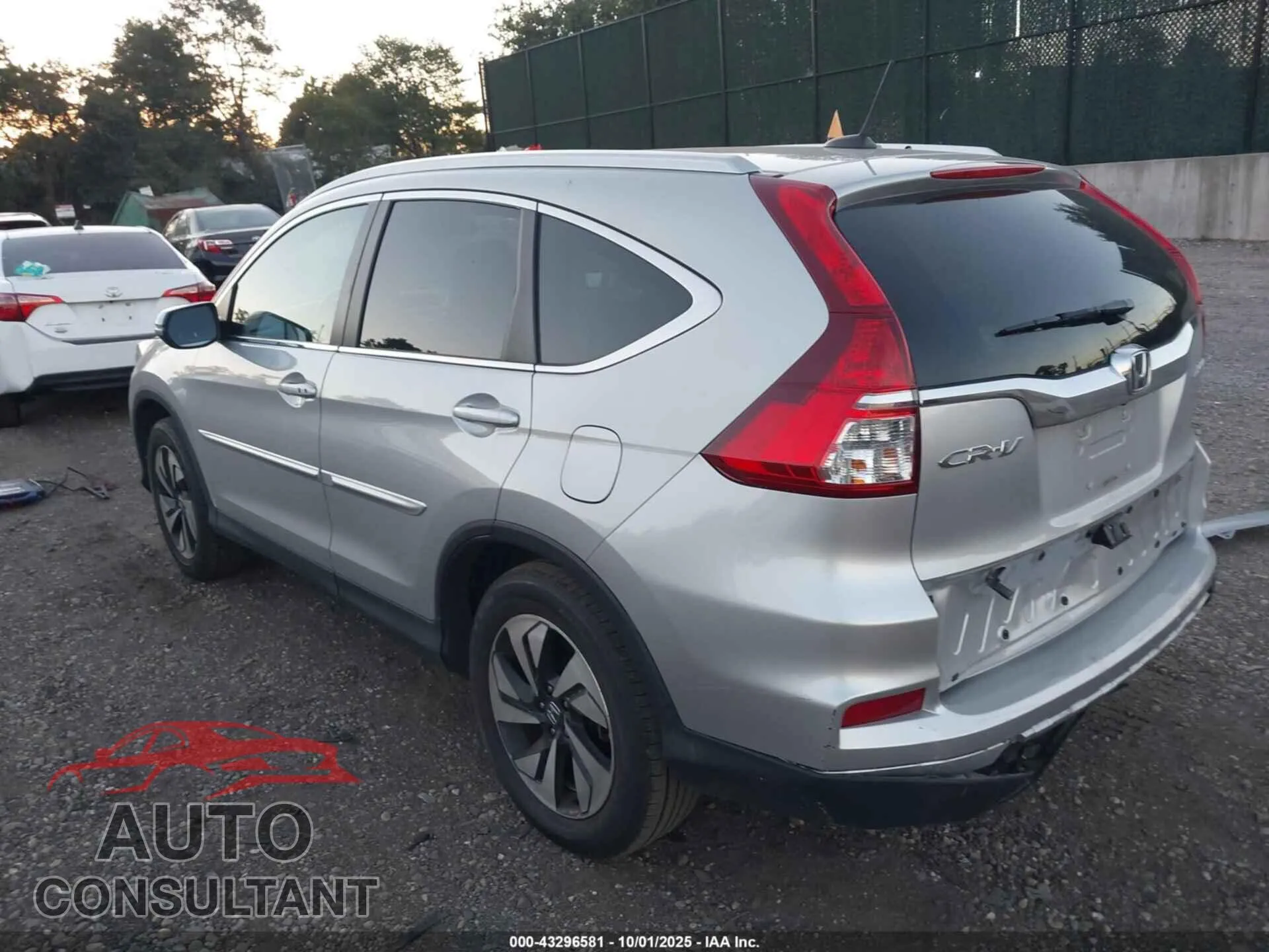 2015 HONDA CR-V Damaged VIN 5J6RM4H95FL109626 – side profile