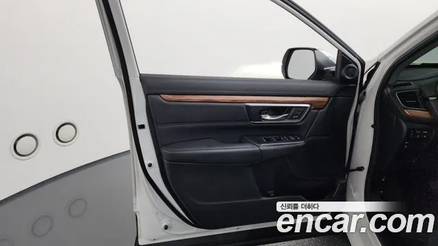 2022 Honda CR-V 5th Gen 2.0 Hybrid Touring 4WD Sold VIN 5J6RT6H90NL520667 – interior seats