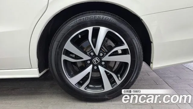 2018 Honda Odyssey 3.5 VIN 5KBRL6880JB600624