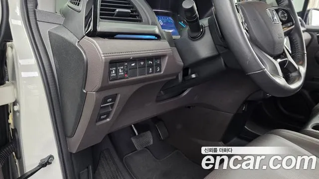 2018 Honda Odyssey 3.5 Sold VIN 5KBRL6880JB600624 – trunk area