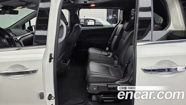 2018 Honda Odyssey 3.5 Sold VIN 5KBRL6880JB600624 – photo 14