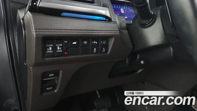 2019 Honda Odyssey 3.5 Sold VIN 5KBRL6880KB601203 – exterior detail
