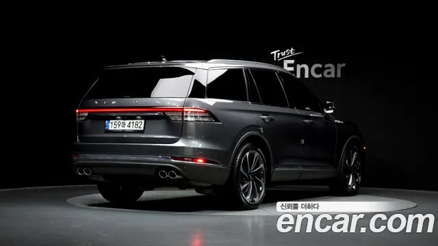 2021 Lincoln Aviator 2nd Gen 3.0 Reserve  AWD Sold VIN 5LM5J7XC8MGL15260 – rear exterior