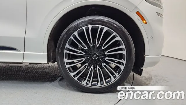 2023 Lincoln Aviator 2nd Gen 3.0 Black Label AWD Sold VIN 5LM5J9XC3PGL07695 – trunk area 2023 Lincoln Aviator 2nd Gen 3.0 Black Label AWD Sold VIN 5LM5J9XC3PGL07695 – trunk area