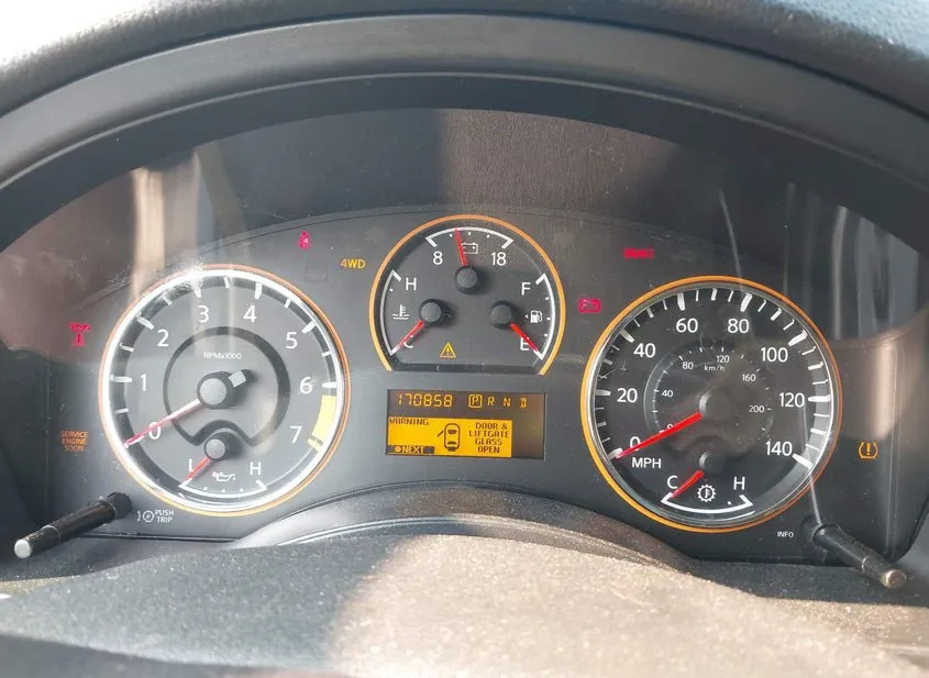 2011 NISSAN Armada - VIN 5N1AA0NC2BN604350 2011 NISSAN Armada VIN 5N1AA0NC2BN604350