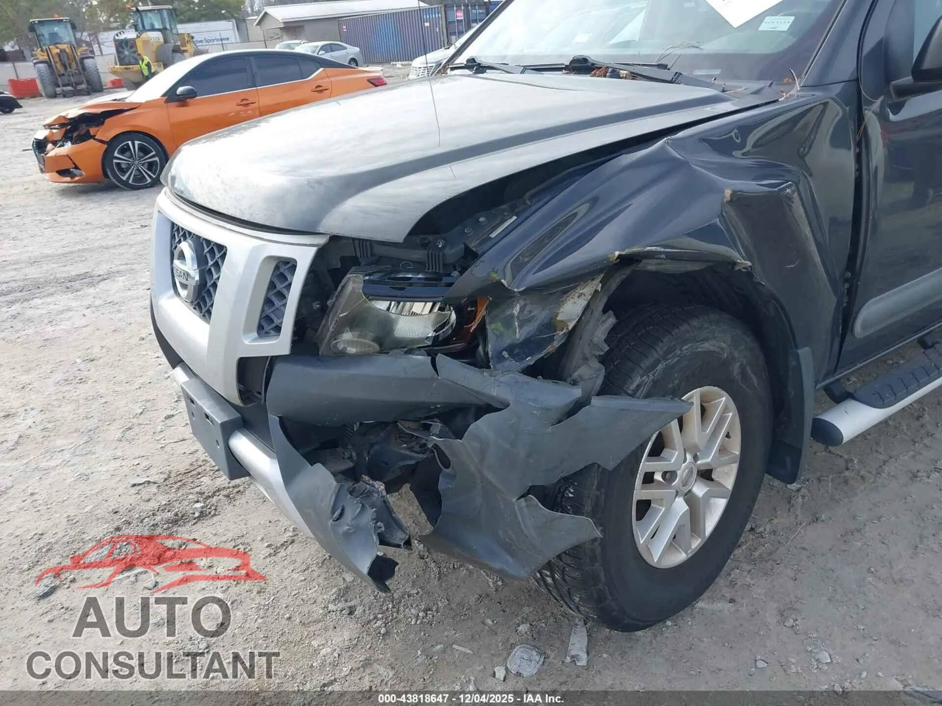 2014 NISSAN XTERRA Damaged VIN 5N1AN0NW3EN807427 – engine bay