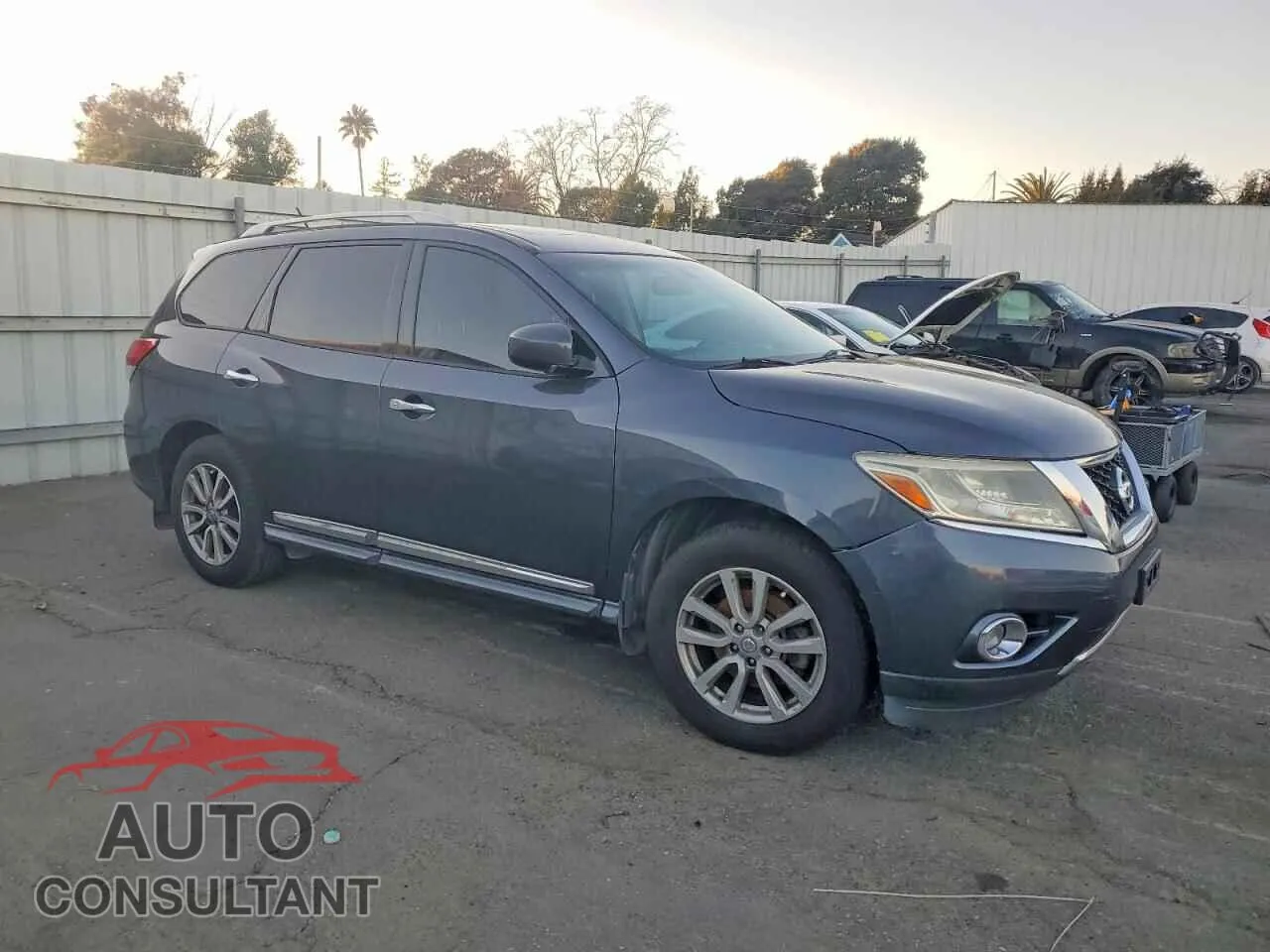 2014 NISSAN PATHFINDER Damaged VIN 5N1AR2MM1EC643817 – dashboard