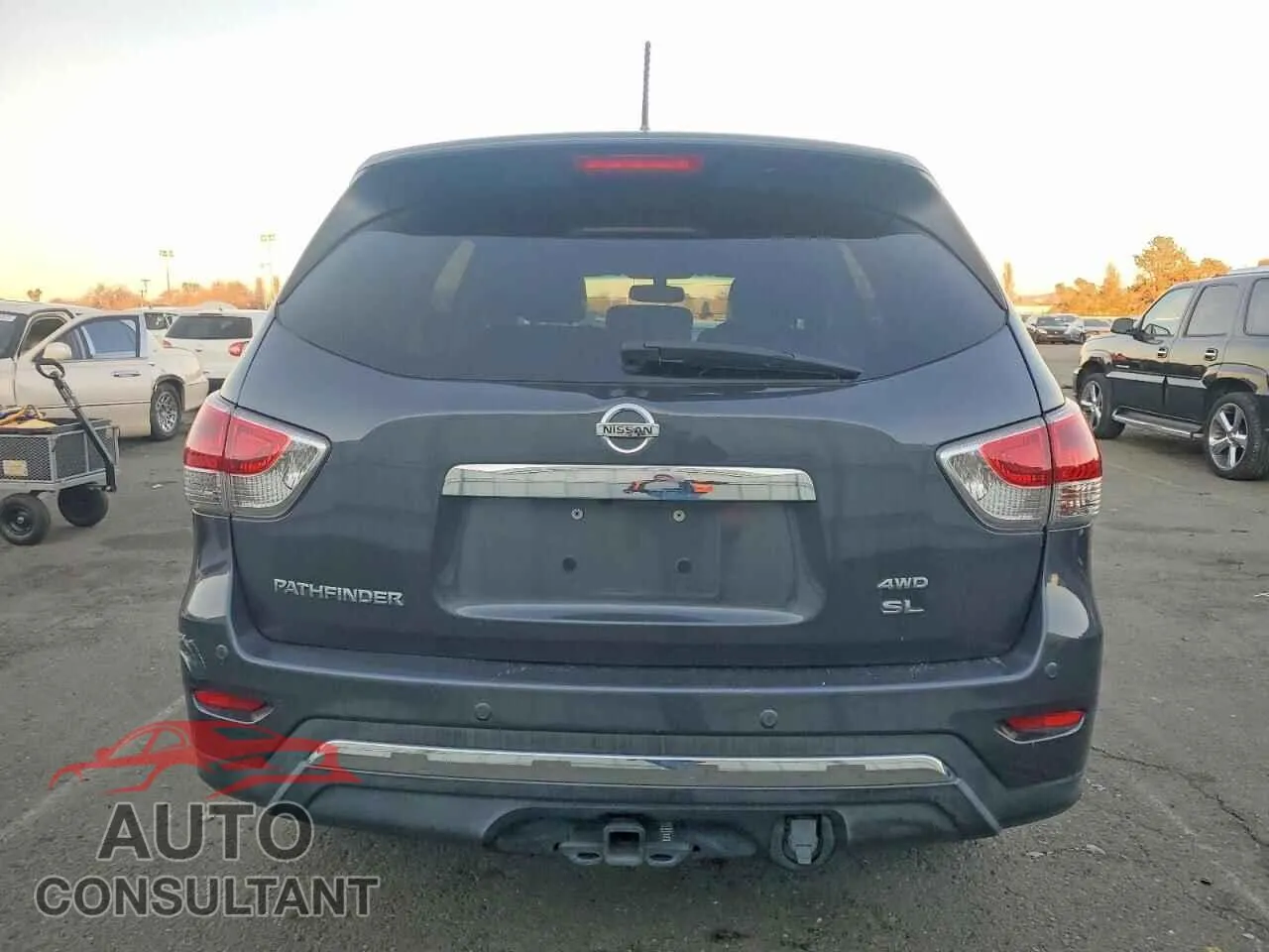 2014 NISSAN PATHFINDER Damaged VIN 5N1AR2MM1EC643817 – engine bay