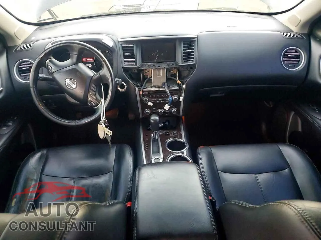 2014 NISSAN PATHFINDER Damaged VIN 5N1AR2MM1EC643817 – undercarriage