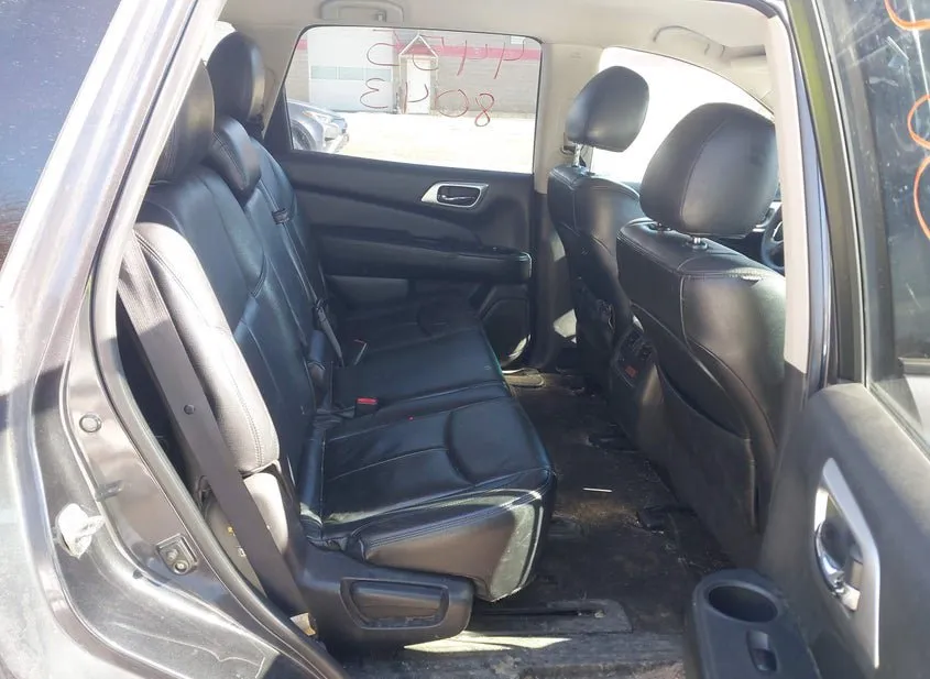 2013 NISSAN Pathfinder Used VIN 5N1AR2MM3DC642568 – interior seats