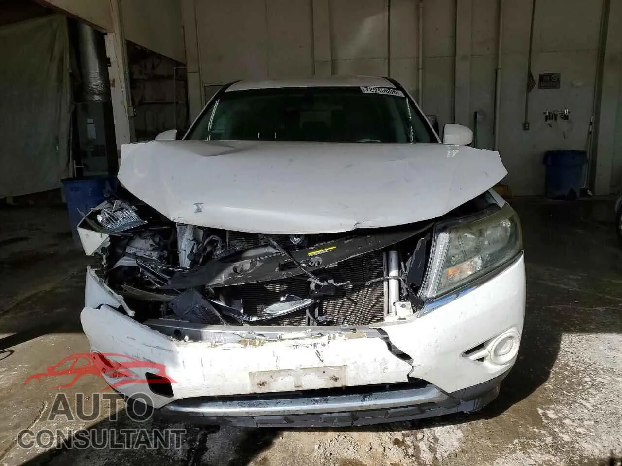 2013 NISSAN PATHFINDER Damaged VIN 5N1AR2MM4DC635323 – interior seats